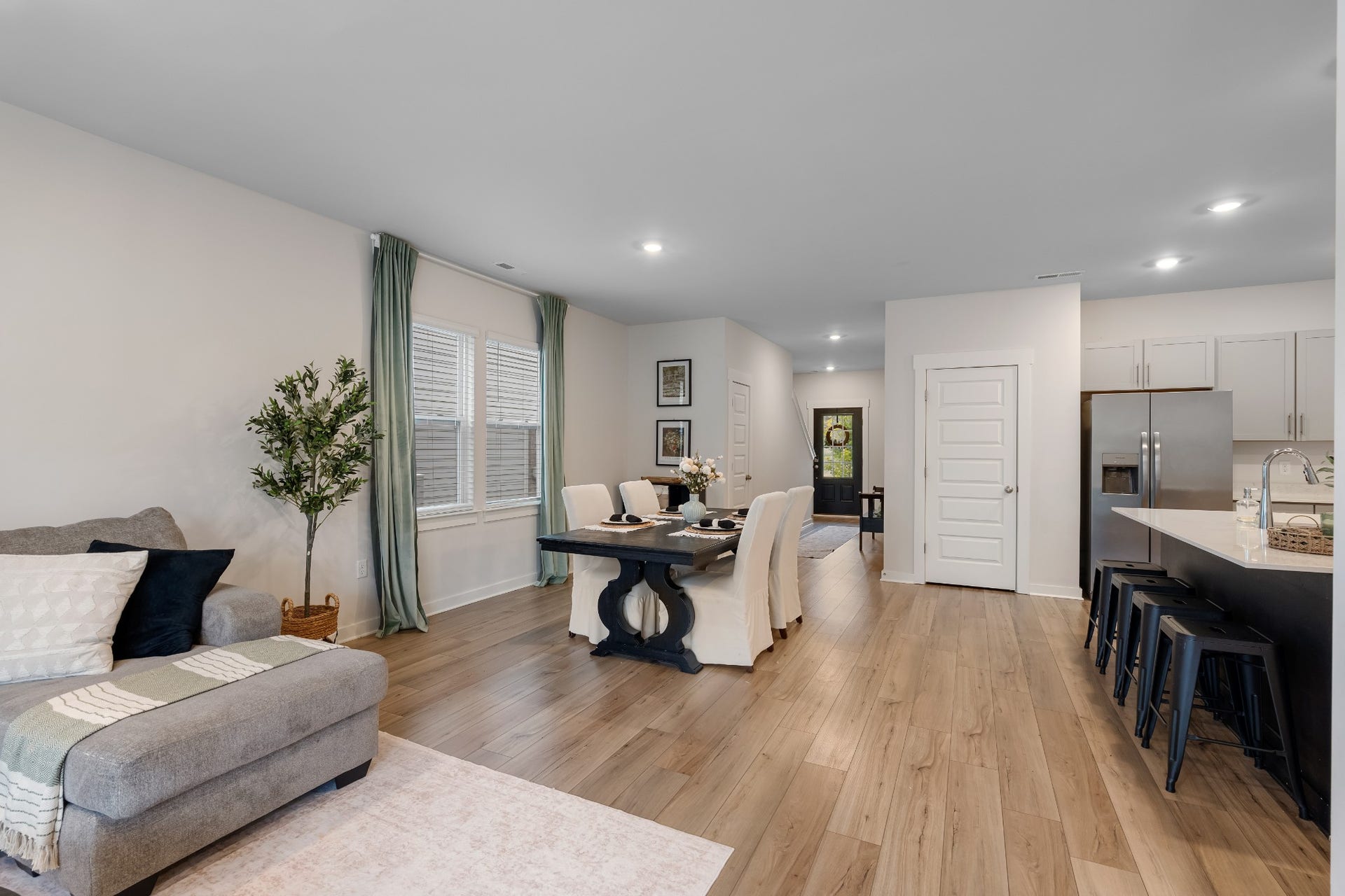 2216 Robert Gwynne Dr, Smyrna, TN 37167