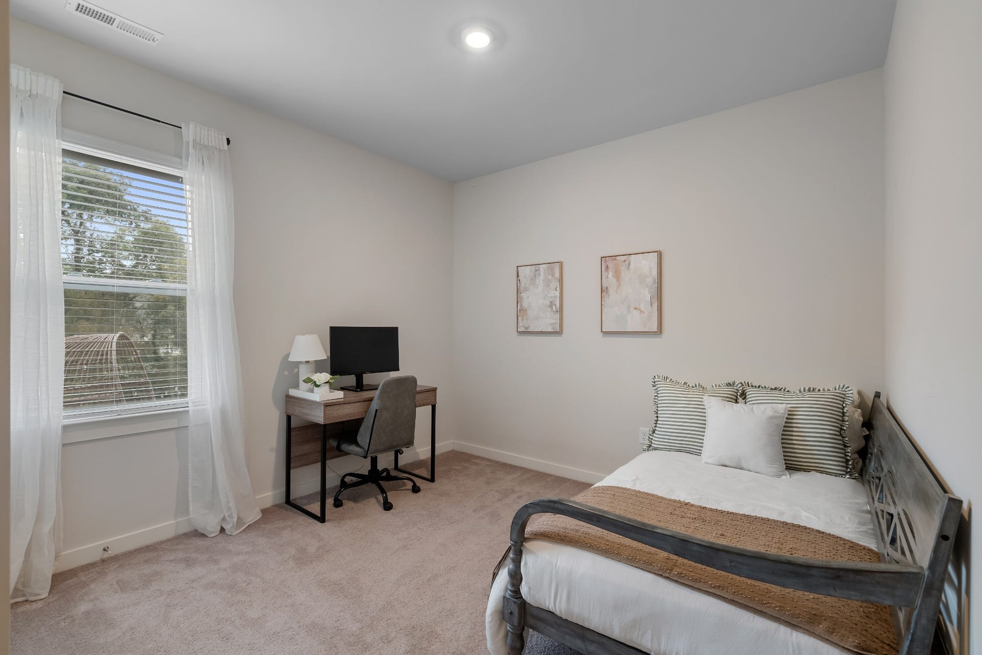 2216 Robert Gwynne Dr, Smyrna, TN 37167