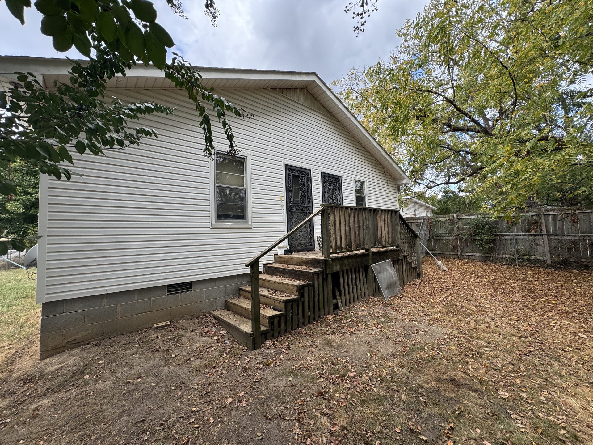 1831 S Main St, Columbia, TN 38401 1831 S Main St, Columbia, TN 38401