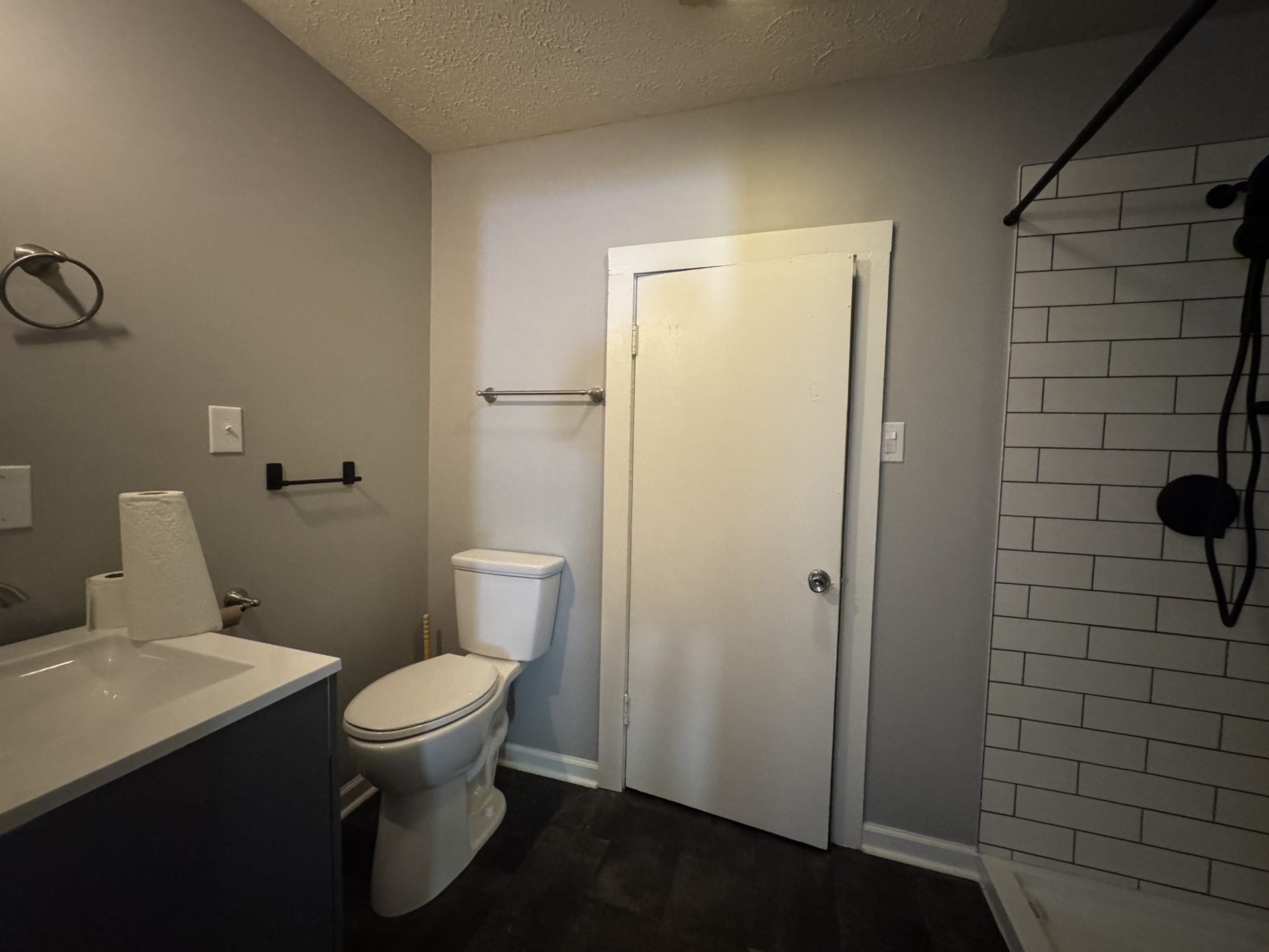 1831 S Main St, Columbia, TN 38401 1831 S Main St, Columbia, TN 38401