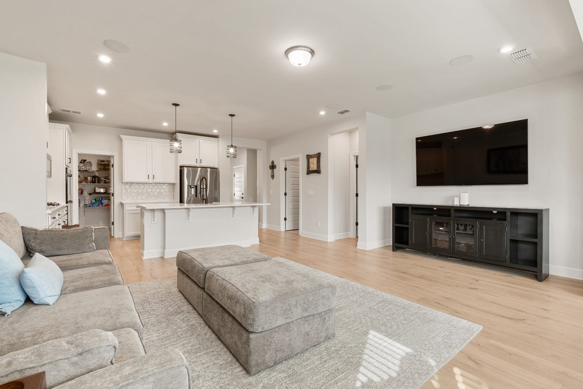413 Mabels Way, Mount Juliet, TN 37122 413 Mabels Way, Mount Juliet, TN 37122