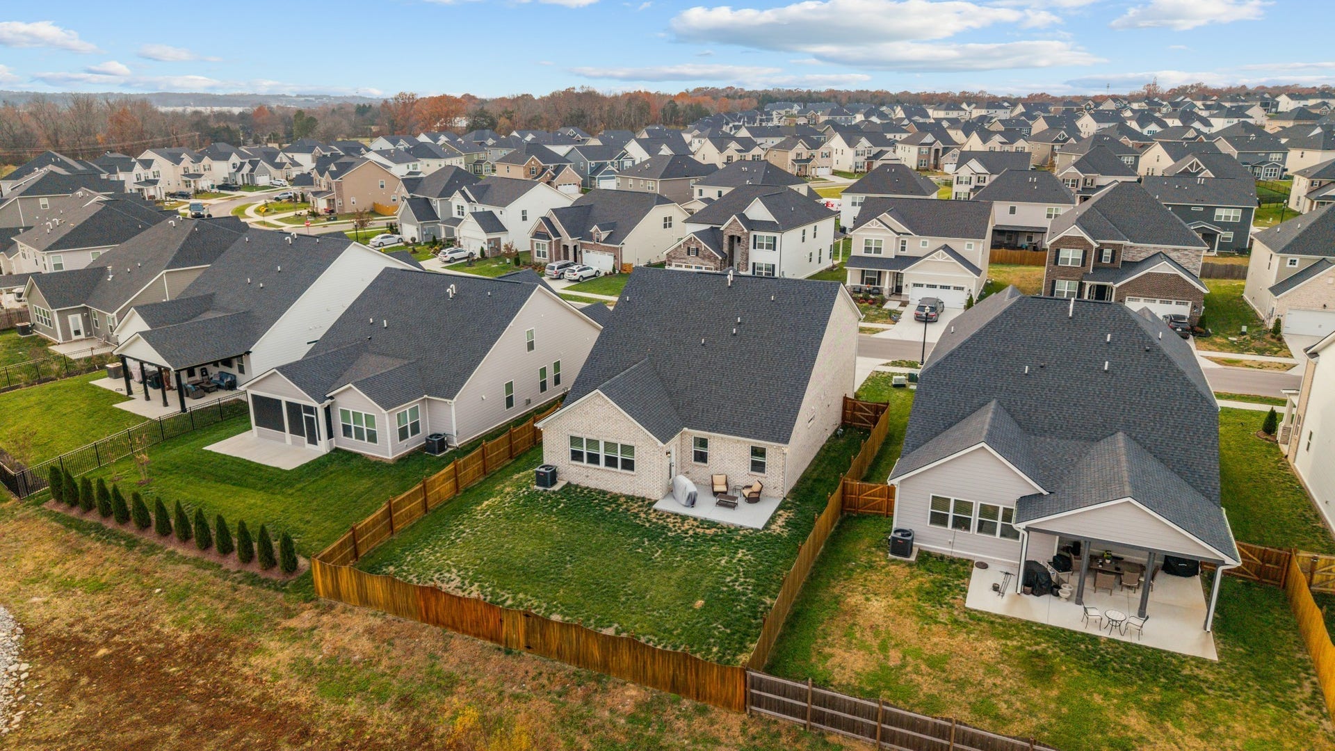 413 Mabels Way, Mount Juliet, TN 37122 Walking trails, green spaces, seasonal events and a neighborhood farmers market make Waverly more than just a place to live.