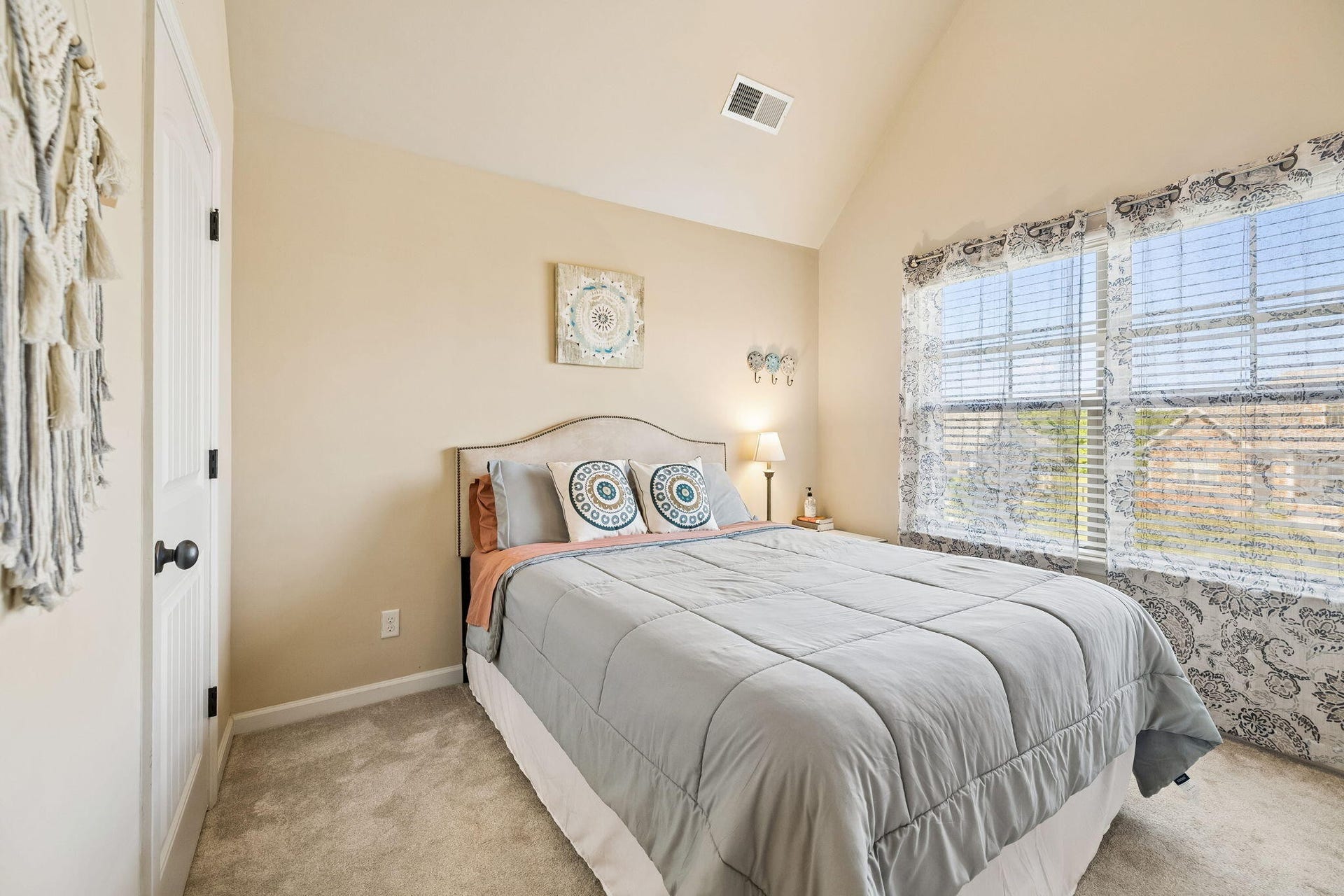 8074 Fox Glove Drive, Ooltewah, TN 37363 8074 Fox Glove Drive, Ooltewah, TN 37363
