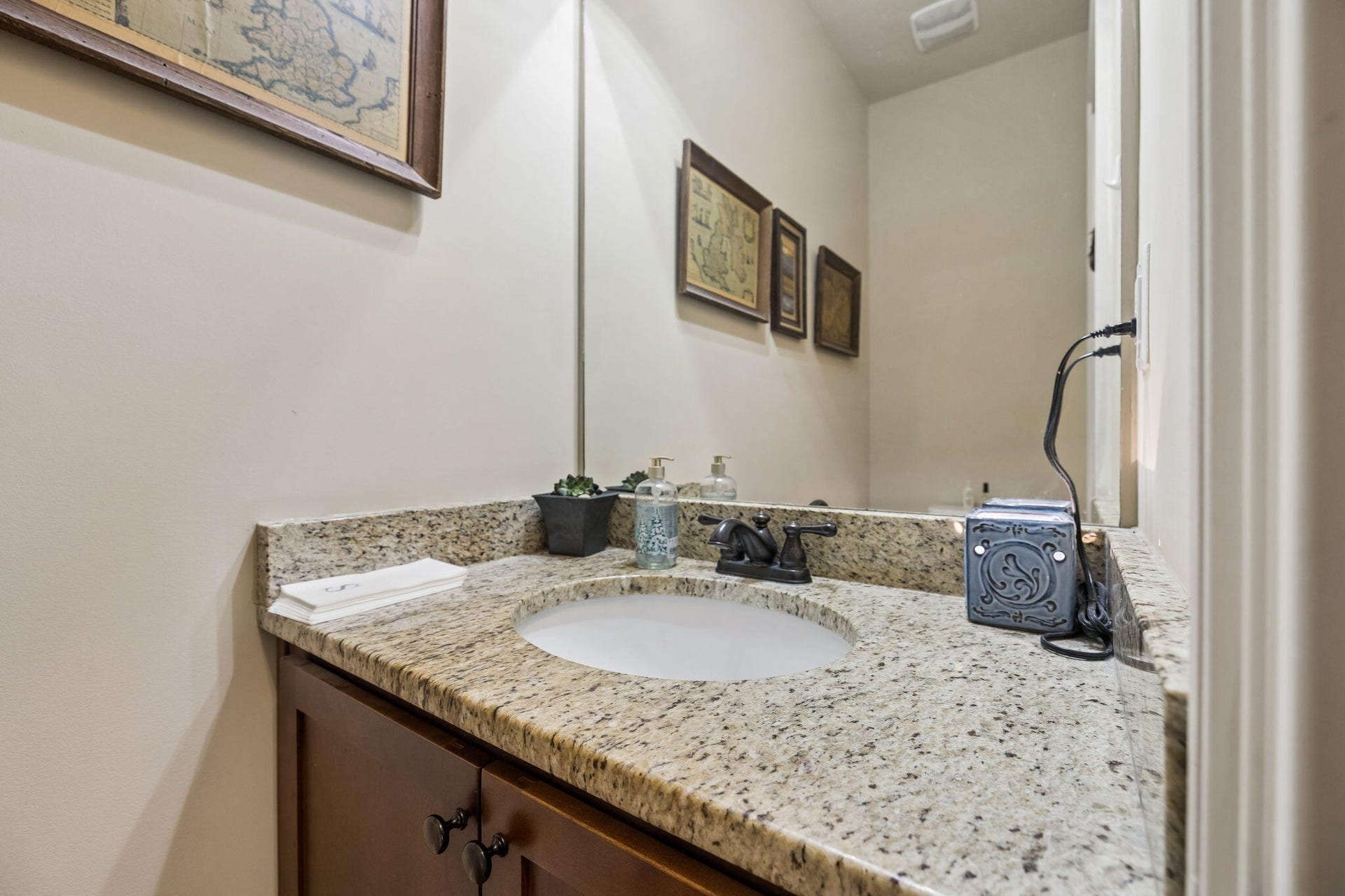 8074 Fox Glove Drive, Ooltewah, TN 37363 8074 Fox Glove Drive, Ooltewah, TN 37363