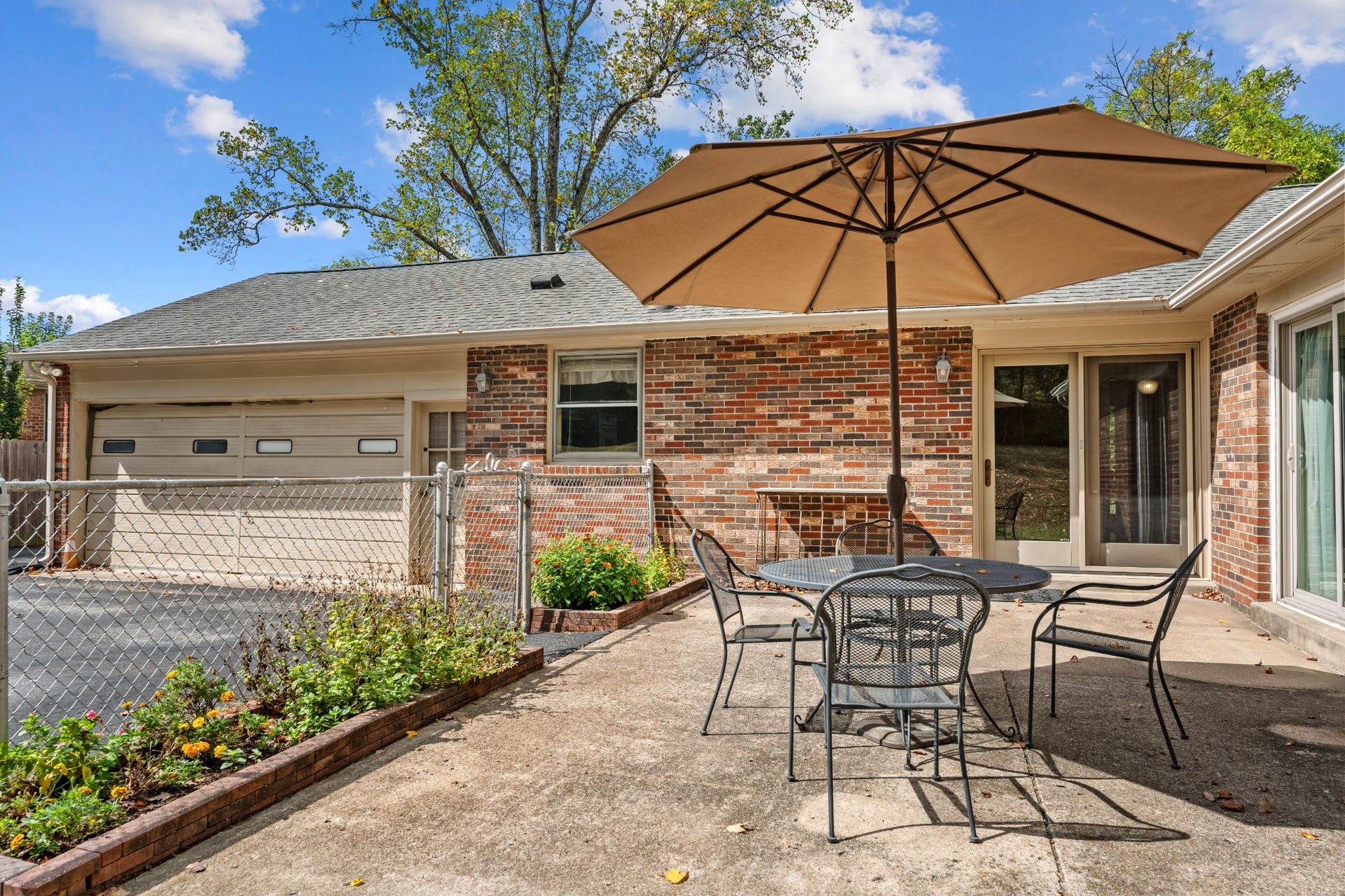 930 Percy Warner Blvd, Nashville, TN 37205 930 Percy Warner Blvd, Nashville, TN 37205