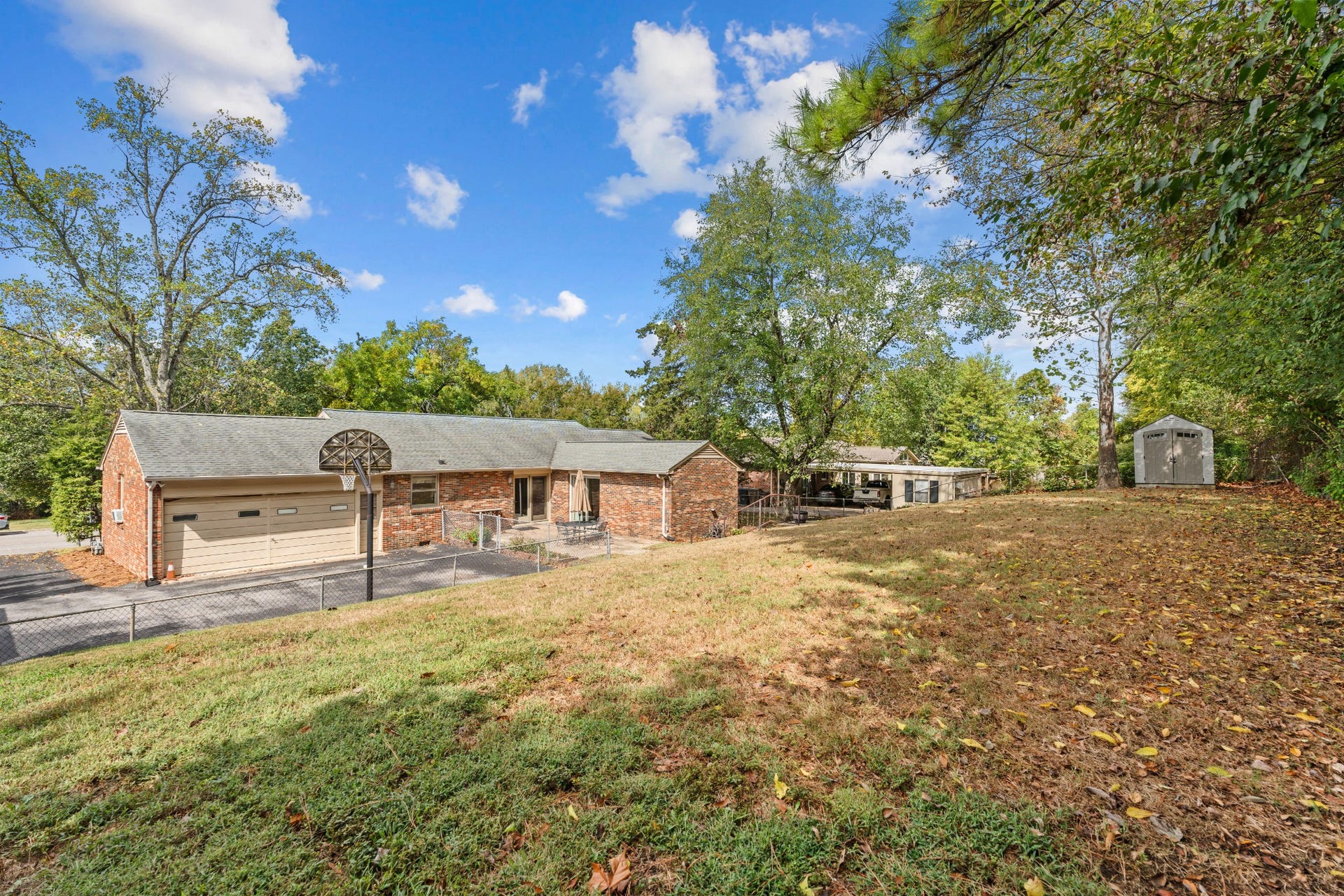 930 Percy Warner Blvd, Nashville, TN 37205 YES - even an attached 2 car garage ! This is also a wonderful option for expansion space. The home has a large driveway, basketball goal and storage shed.
