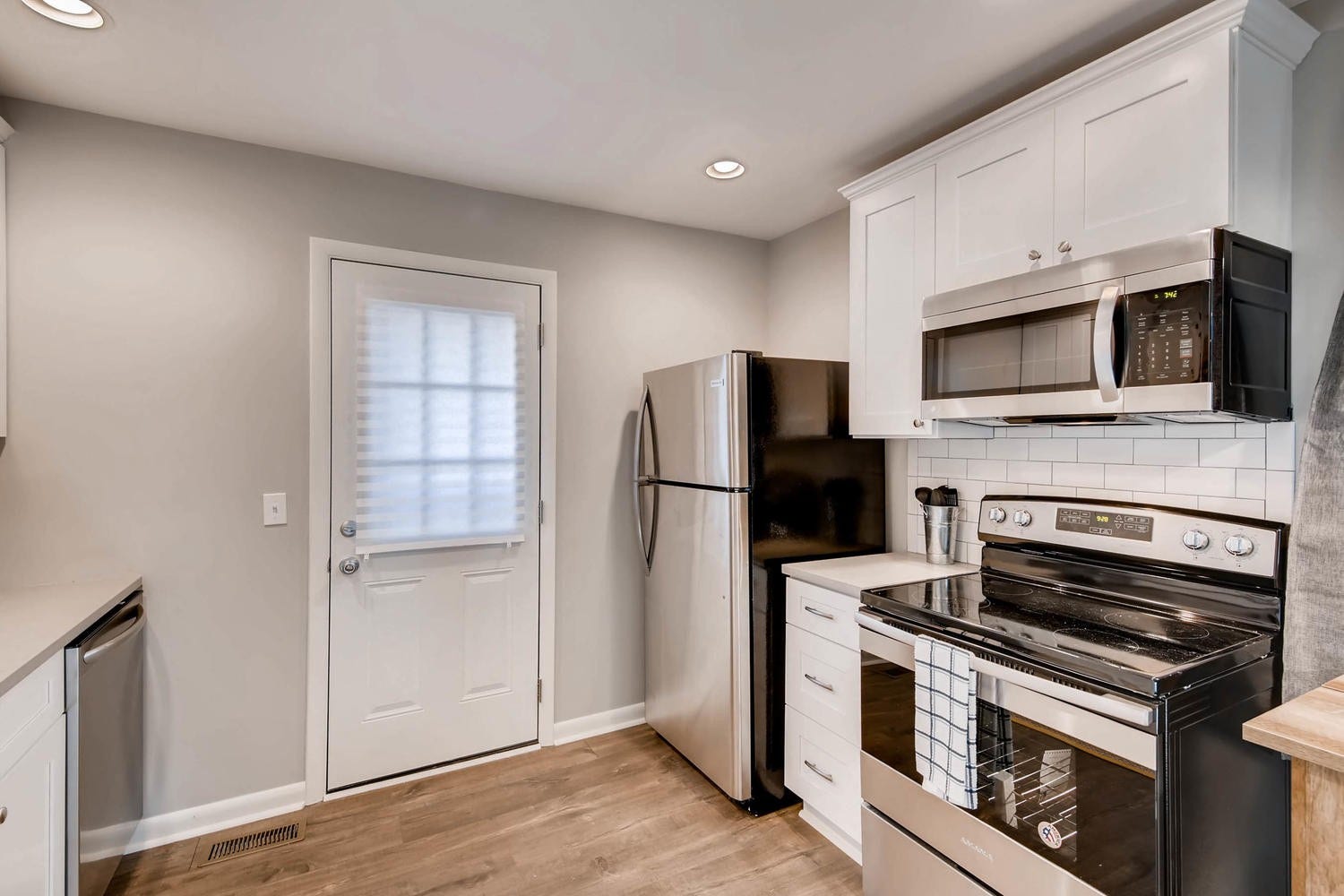 1520 Russell St, #A, Nashville, TN 37206 Please note: This property is unfurnished.