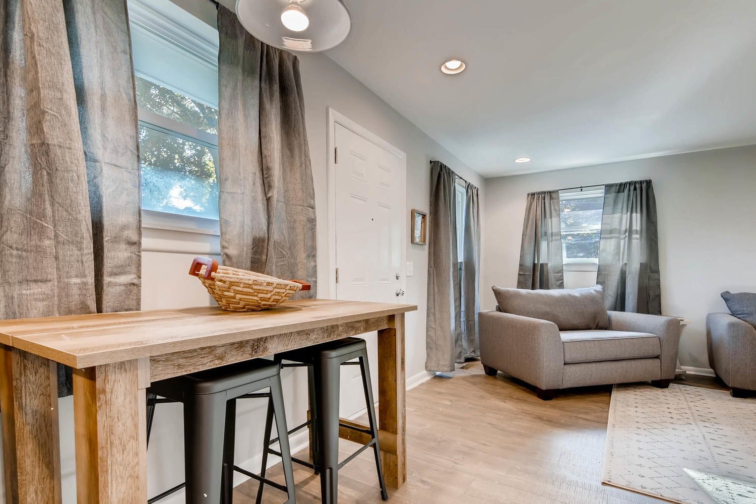 1520 Russell St, #A, Nashville, TN 37206 Please note: This property is unfurnished.