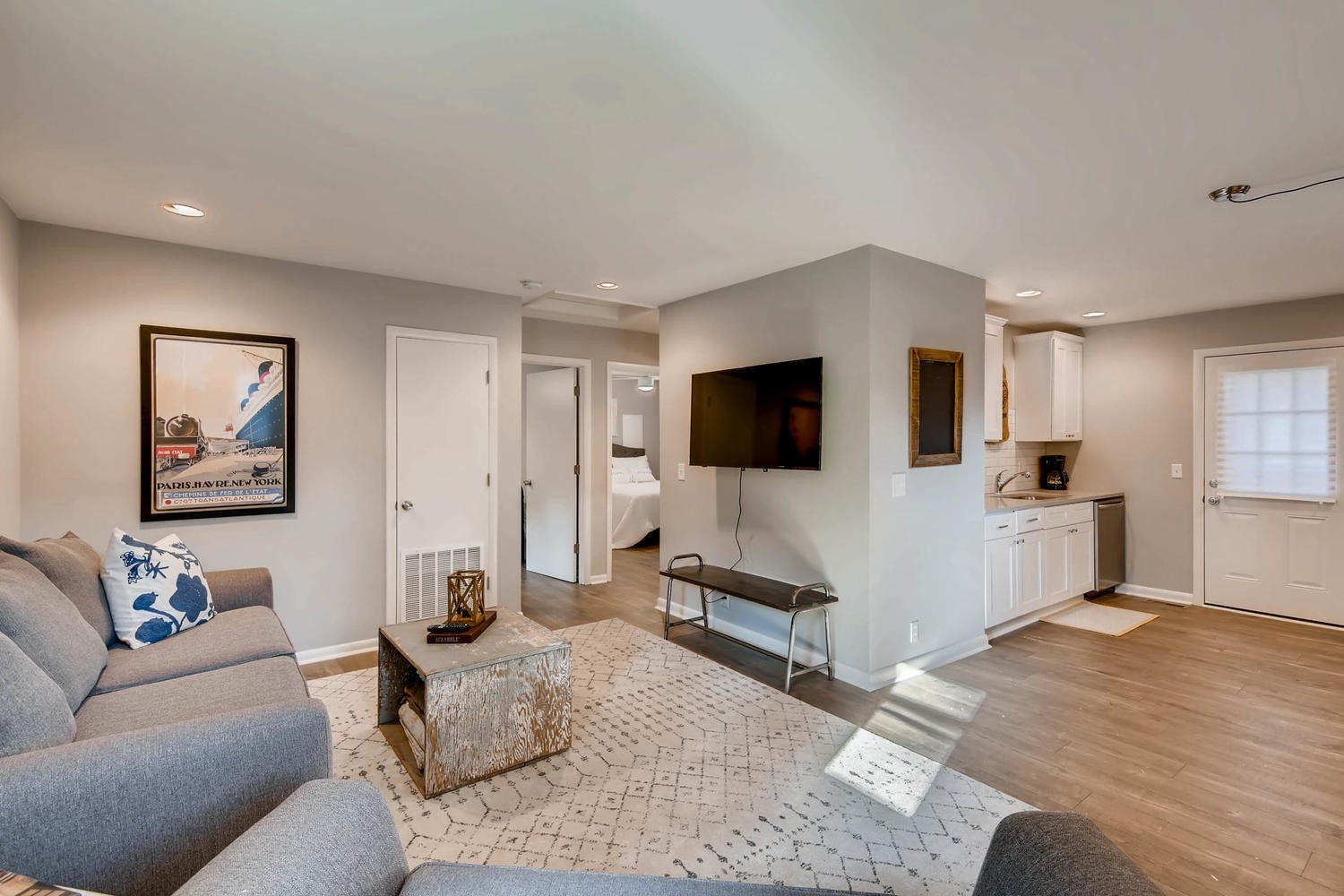 1520 Russell St, #A, Nashville, TN 37206 Please note: This property is unfurnished.