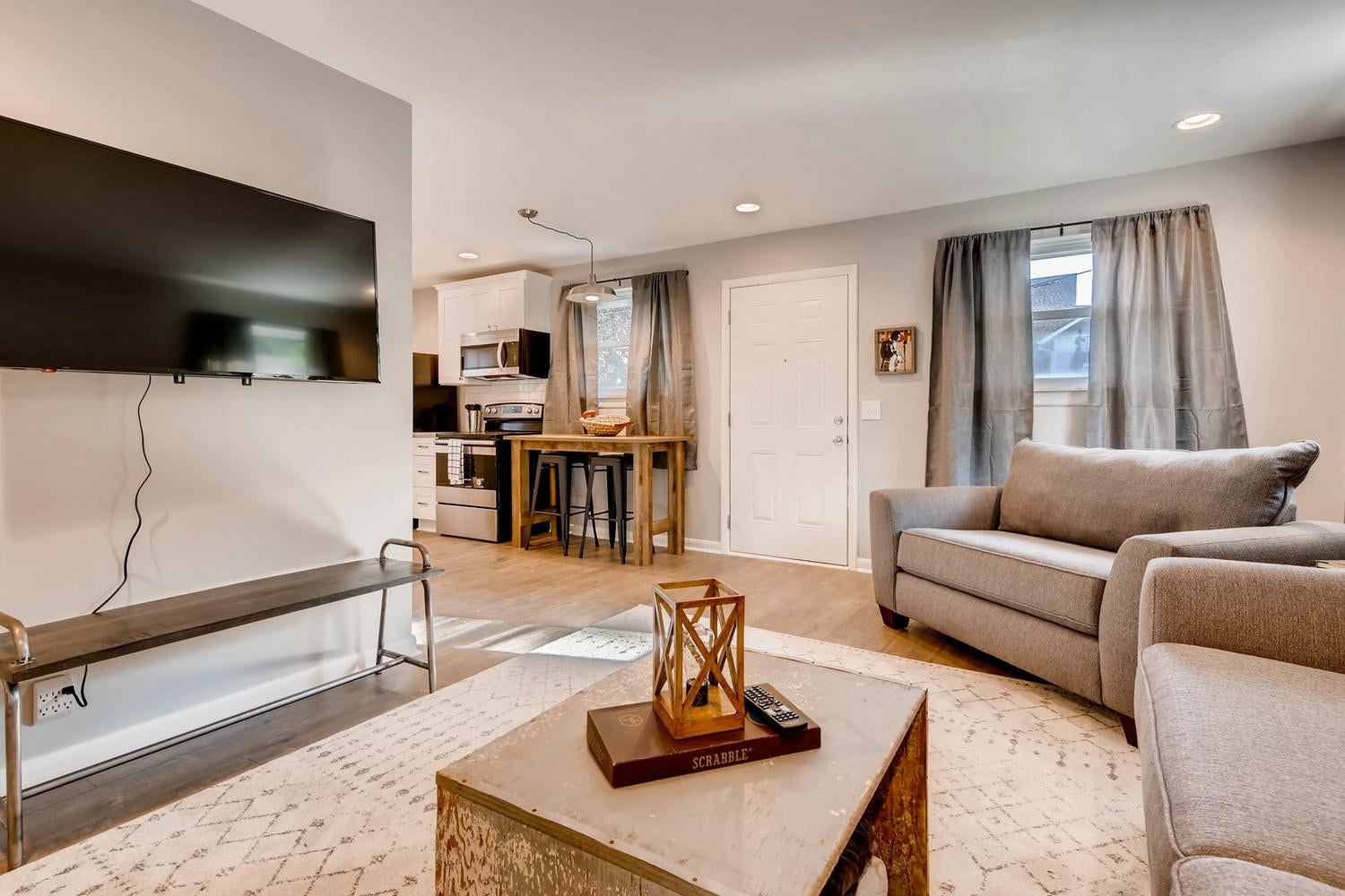 1520 Russell St, #A, Nashville, TN 37206 Please note: This property is unfurnished.