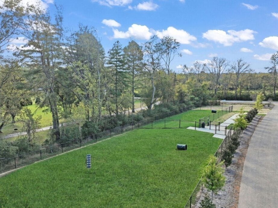 1721 Sharpstone Drive, Columbia, TN 38401 Dog Park