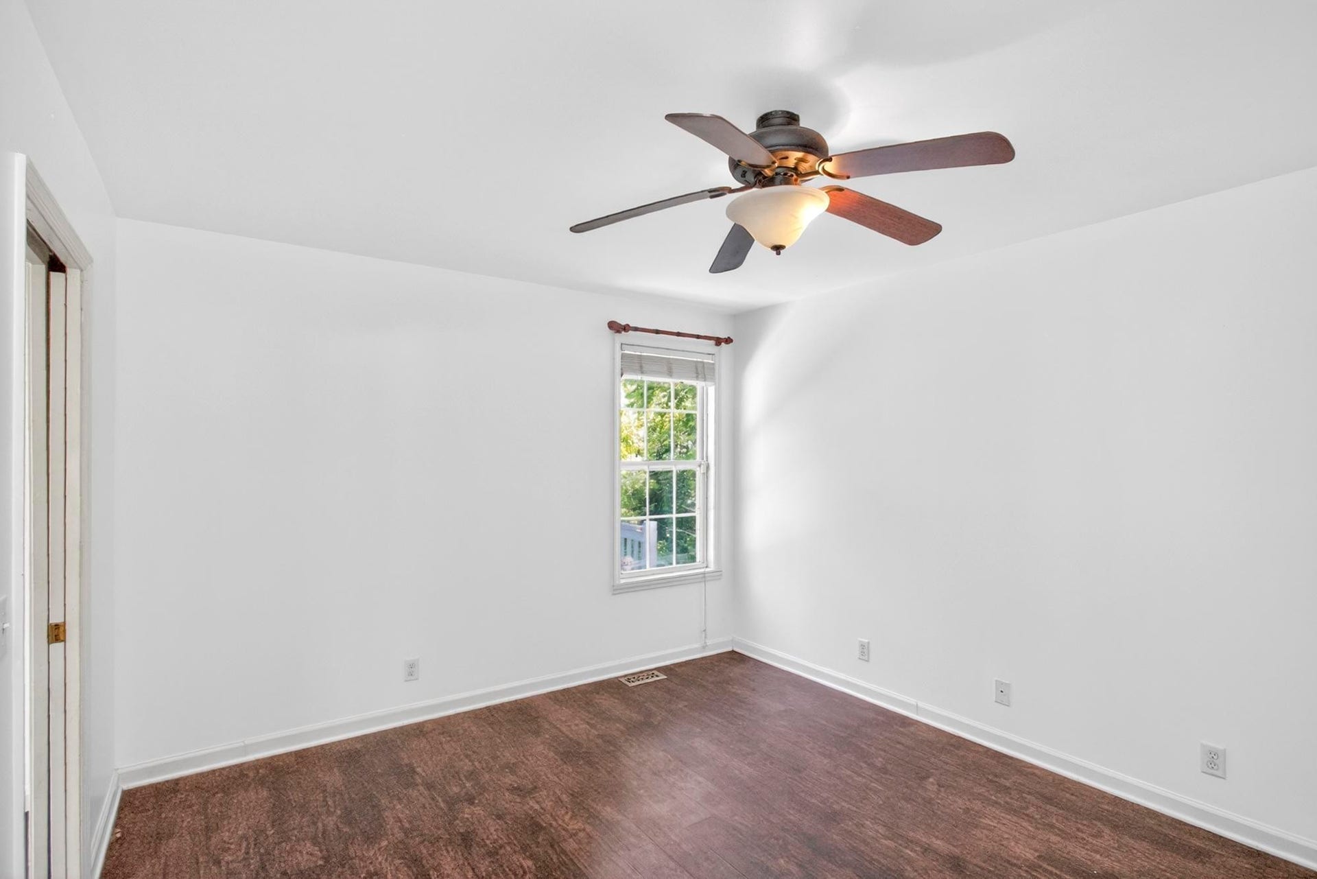 3008 Lakeshore Dr, Old Hickory, TN 37138 3008 Lakeshore Dr, Old Hickory, TN 37138