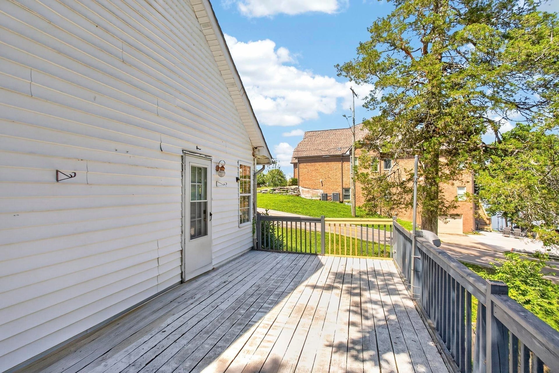 3008 Lakeshore Dr, Old Hickory, TN 37138 3008 Lakeshore Dr, Old Hickory, TN 37138