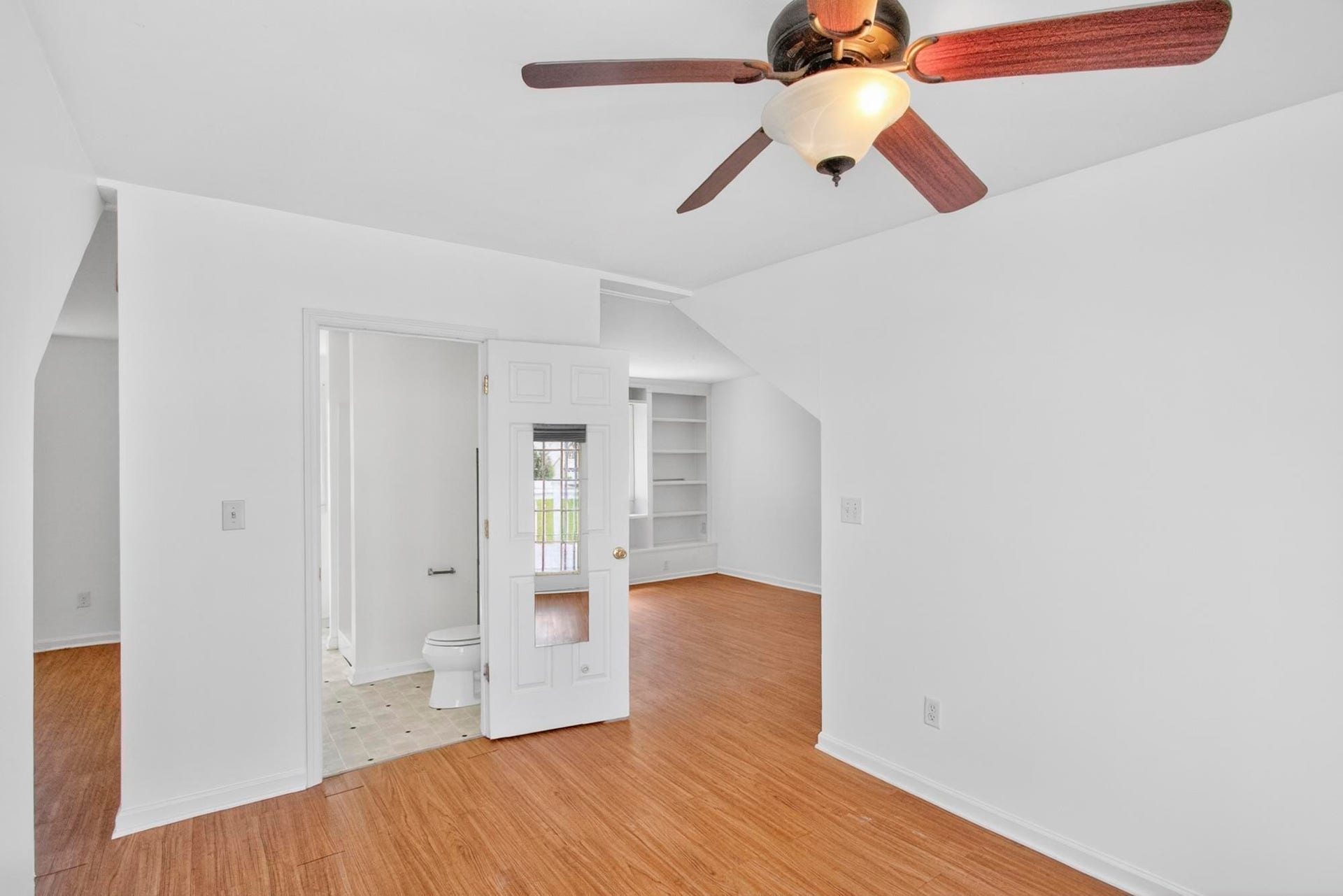 3008 Lakeshore Dr, Old Hickory, TN 37138 3008 Lakeshore Dr, Old Hickory, TN 37138