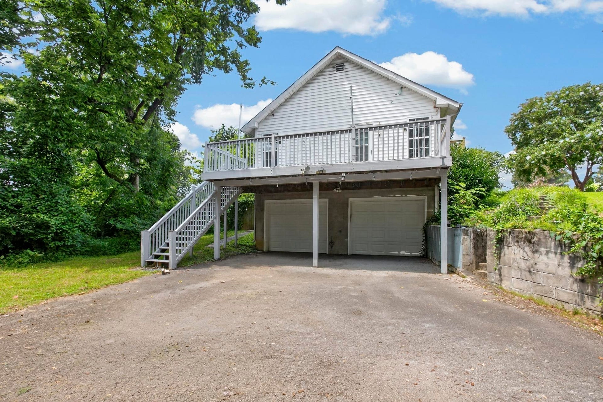 3008 Lakeshore Dr, Old Hickory, TN 37138 3008 Lakeshore Dr, Old Hickory, TN 37138