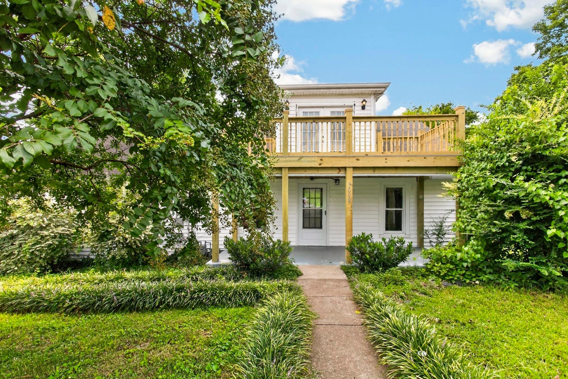3008 Lakeshore Dr, Old Hickory, TN 37138 3008 Lakeshore Dr, Old Hickory, TN 37138