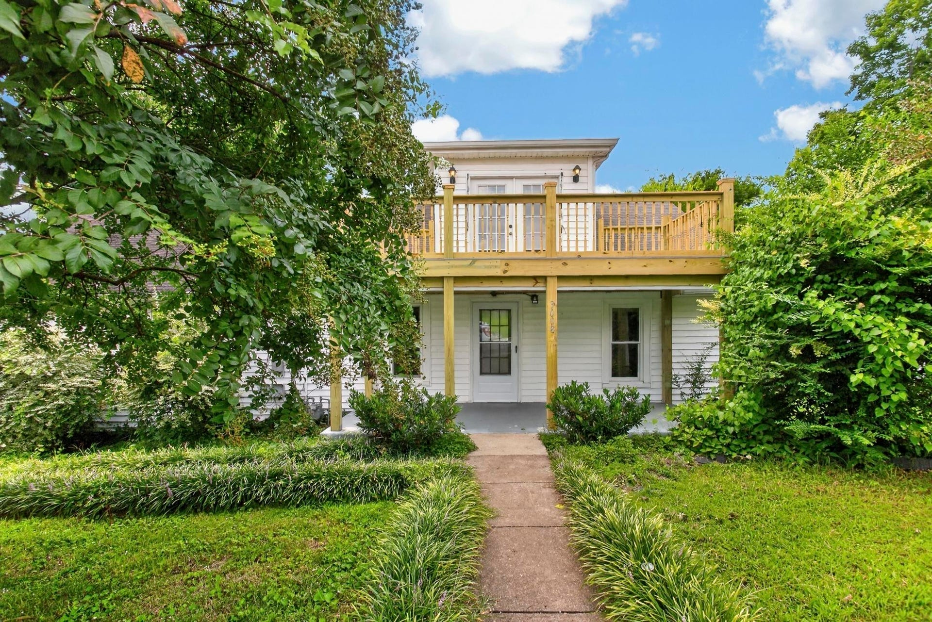 3008 Lakeshore Dr, Old Hickory, TN 37138 3008 Lakeshore Dr, Old Hickory, TN 37138