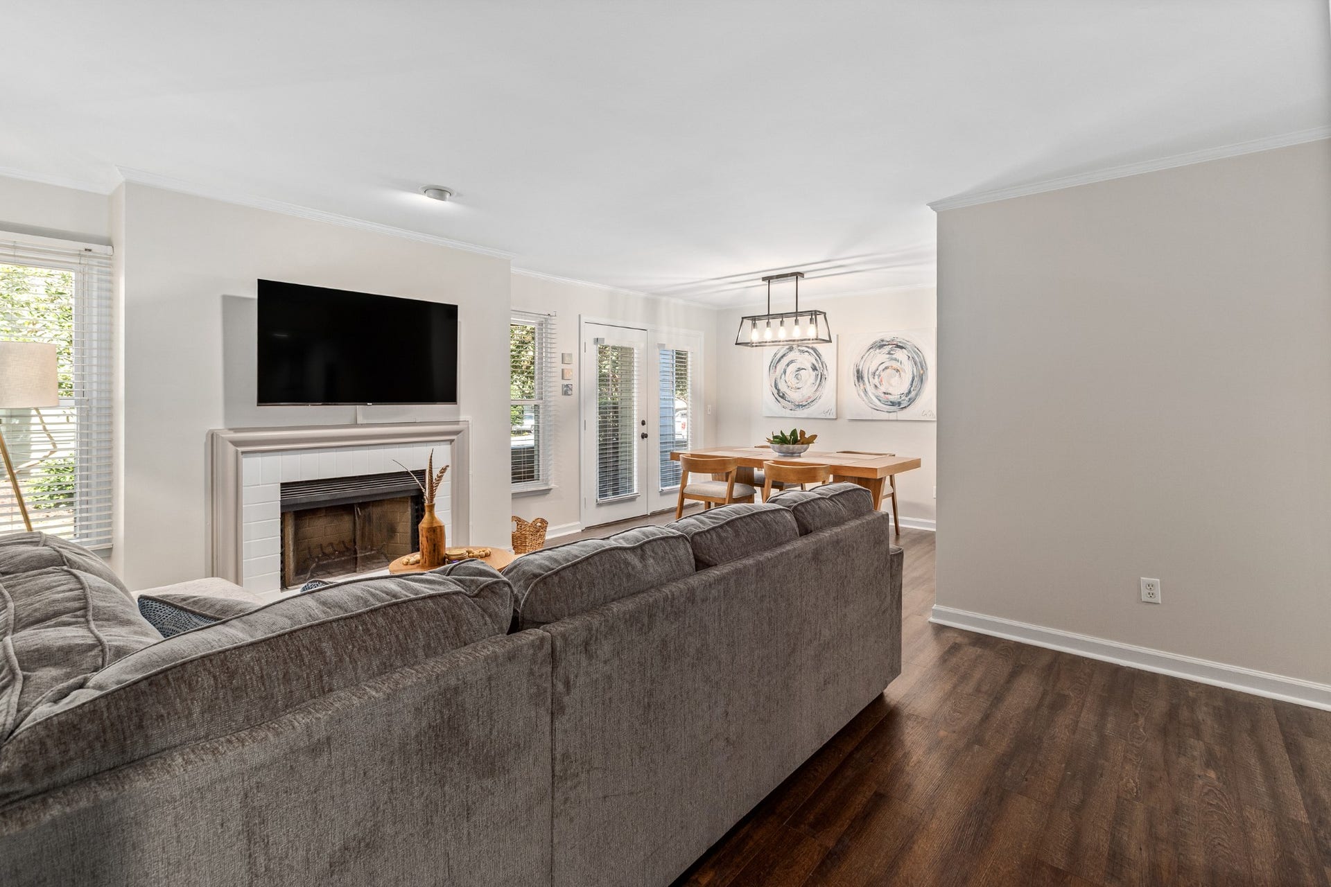 213 Hillsboro Pl, Nashville, TN 37215 213 Hillsboro Pl, Nashville, TN 37215