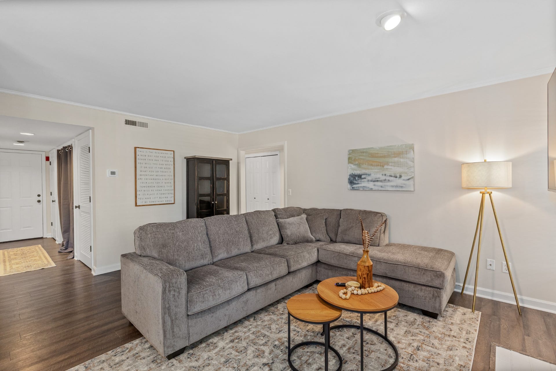 213 Hillsboro Pl, Nashville, TN 37215 213 Hillsboro Pl, Nashville, TN 37215