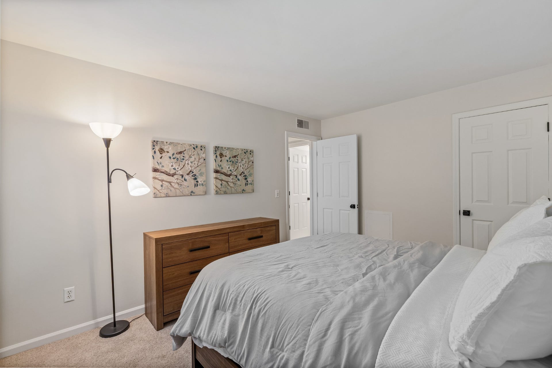 213 Hillsboro Pl, Nashville, TN 37215 213 Hillsboro Pl, Nashville, TN 37215