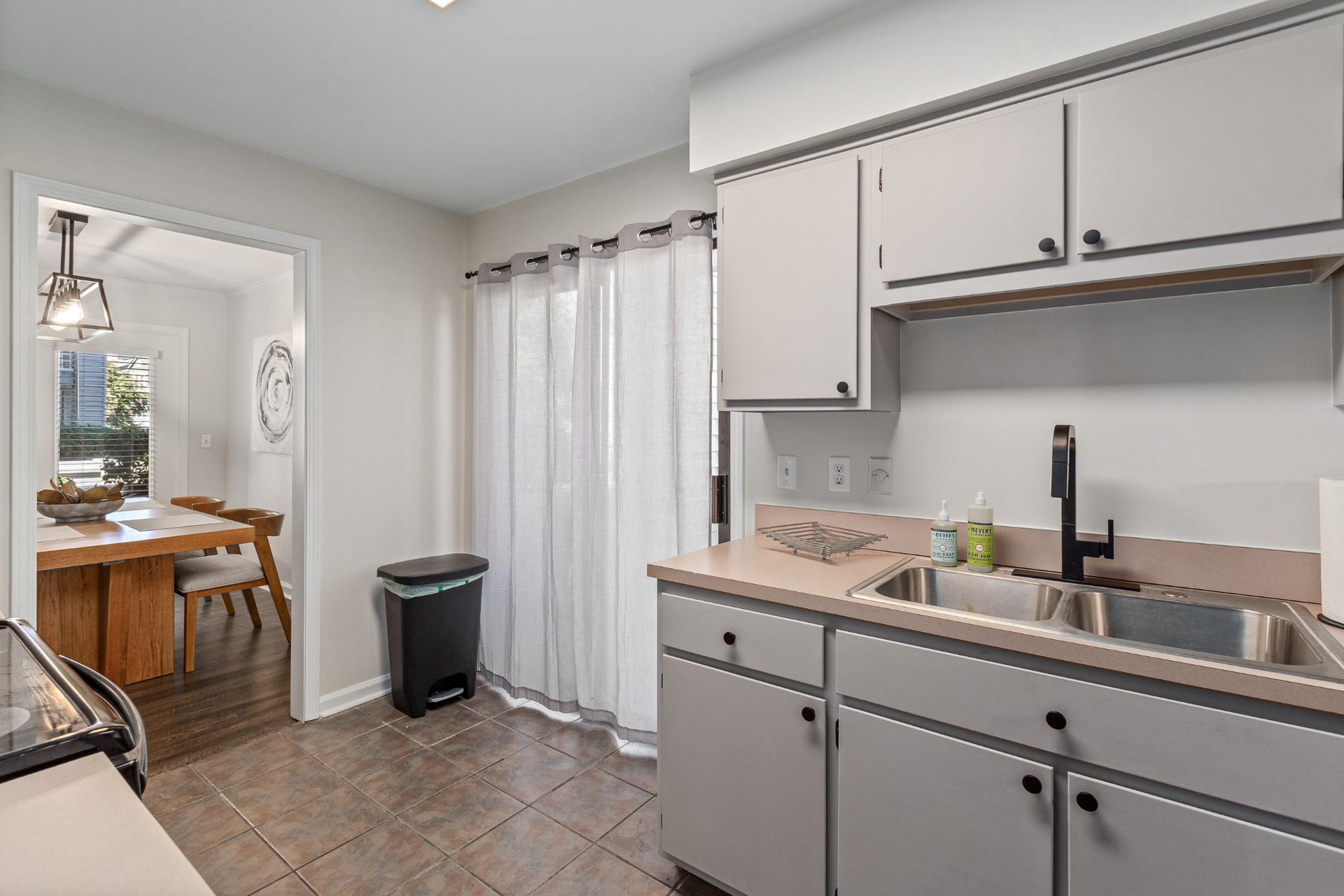 213 Hillsboro Pl, Nashville, TN 37215 213 Hillsboro Pl, Nashville, TN 37215