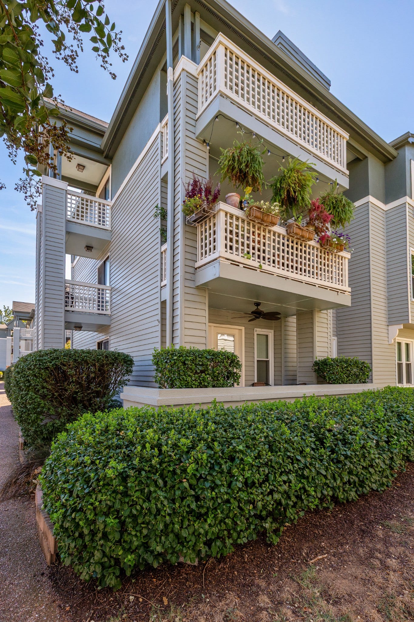 213 Hillsboro Pl, Nashville, TN 37215 213 Hillsboro Pl, Nashville, TN 37215