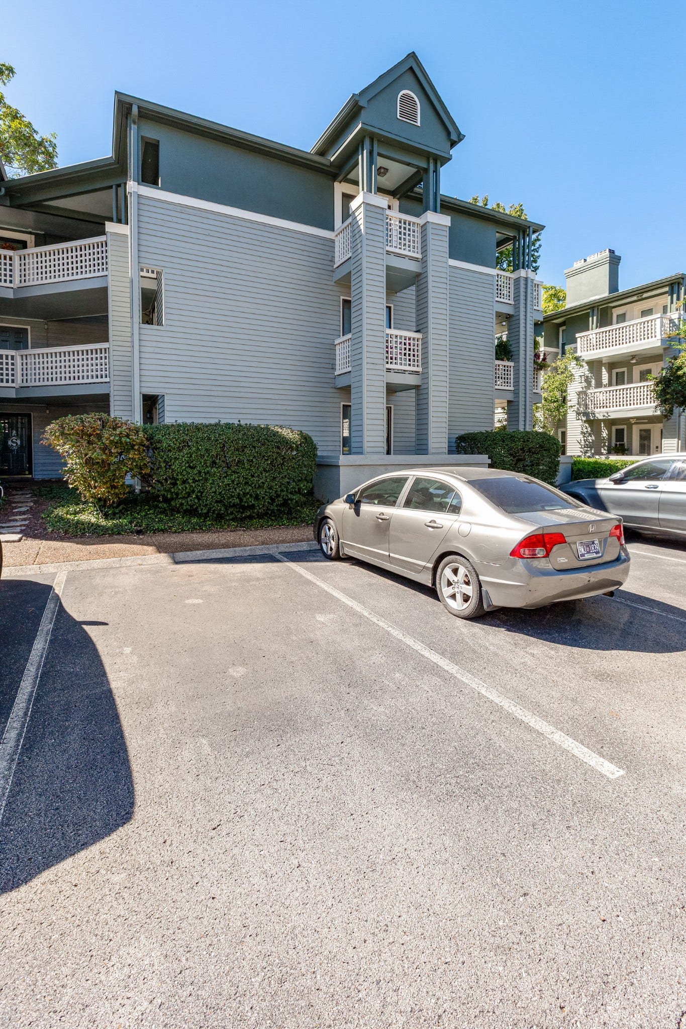 213 Hillsboro Pl, Nashville, TN 37215 213 Hillsboro Pl, Nashville, TN 37215