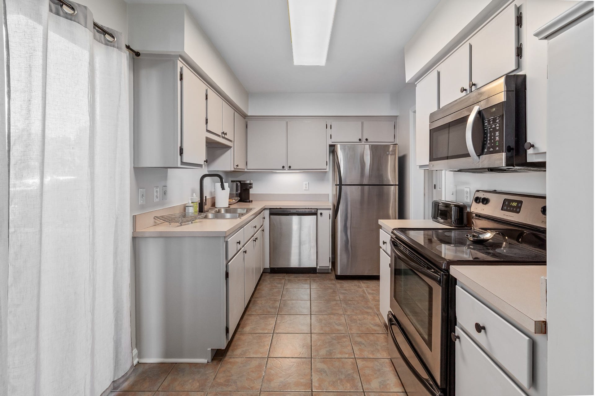 213 Hillsboro Pl, Nashville, TN 37215 213 Hillsboro Pl, Nashville, TN 37215