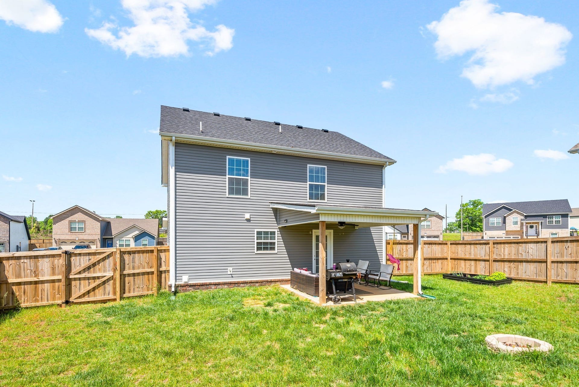 360 Dugger Dr, Clarksville, TN 37042 360 Dugger Dr, Clarksville, TN 37042