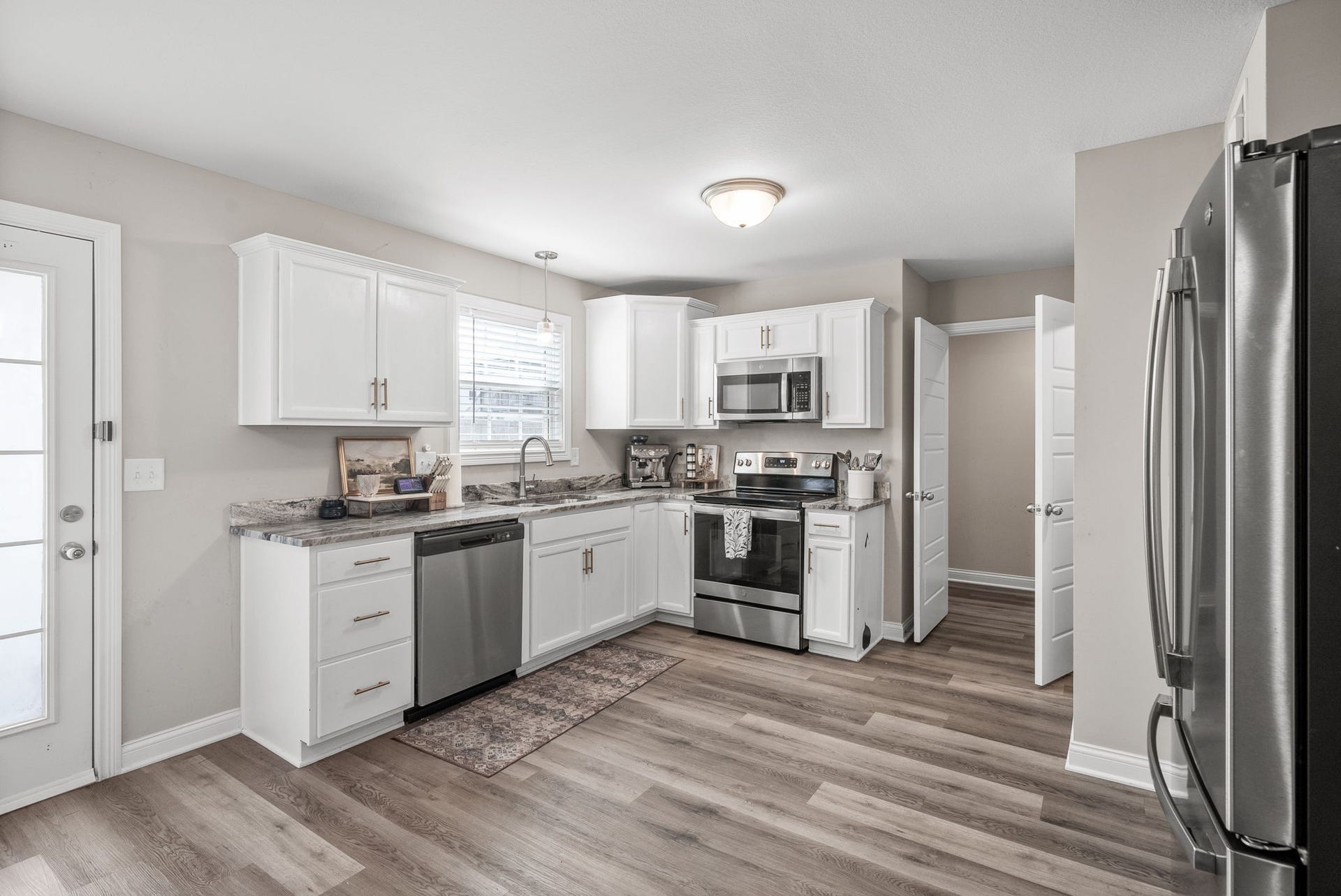360 Dugger Dr, Clarksville, TN 37042 360 Dugger Dr, Clarksville, TN 37042