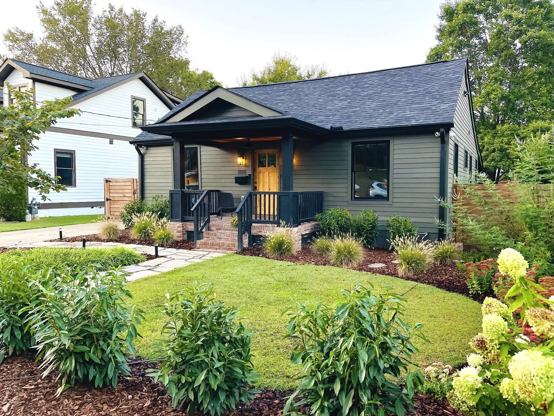 1613 Gartland Ave, Nashville, TN 37206