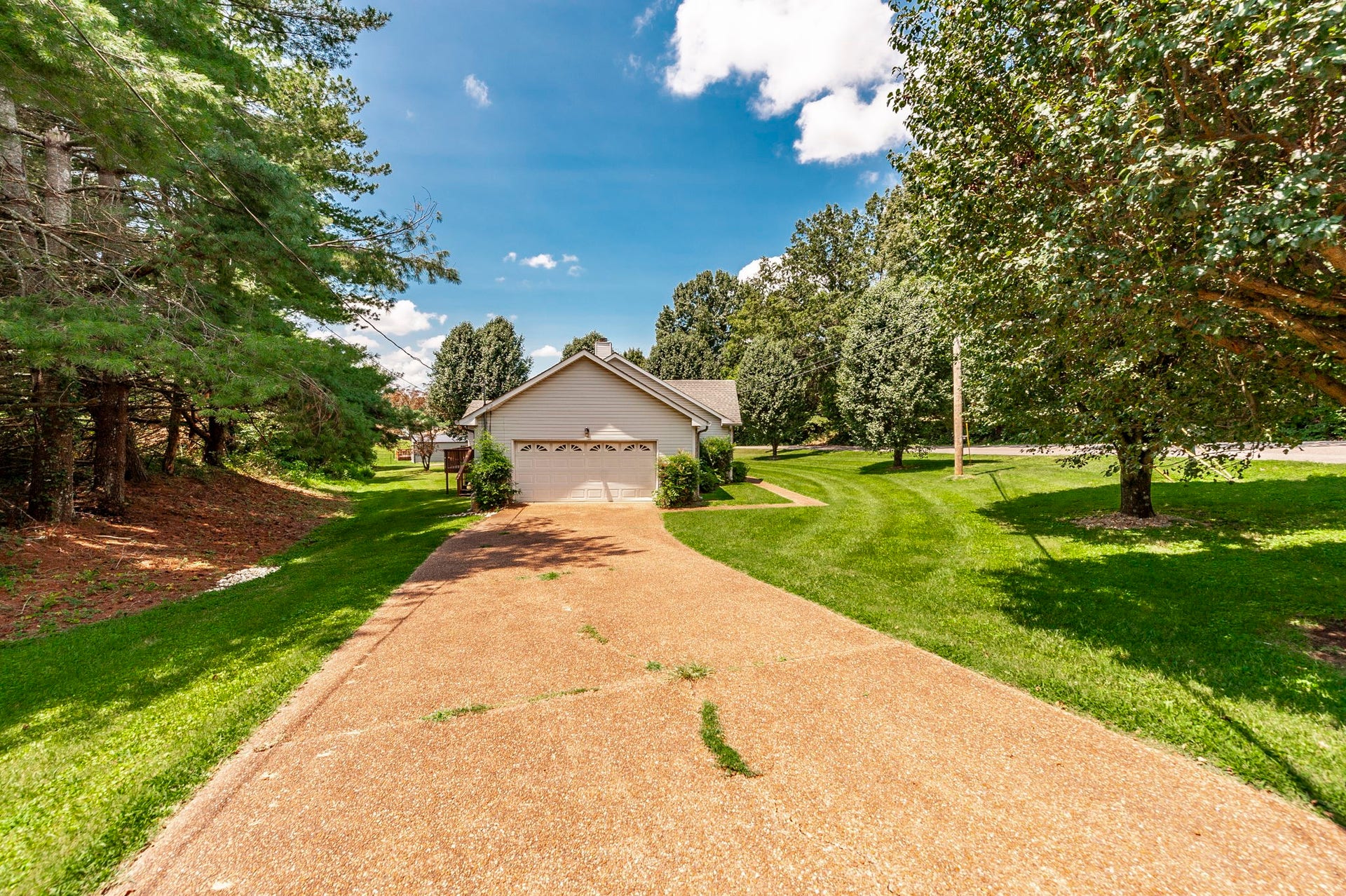 461 Calista Rd, White House, TN 37188 461 Calista Rd, White House, TN 37188
