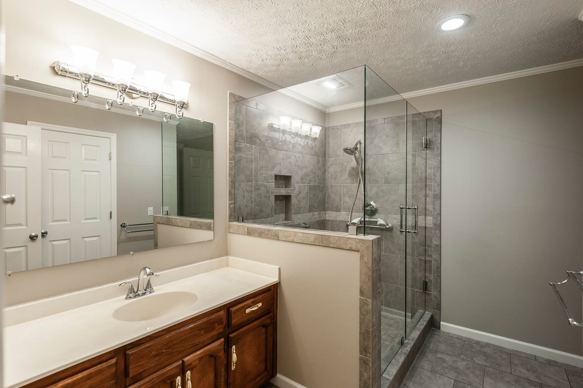 461 Calista Rd, White House, TN 37188 461 Calista Rd, White House, TN 37188