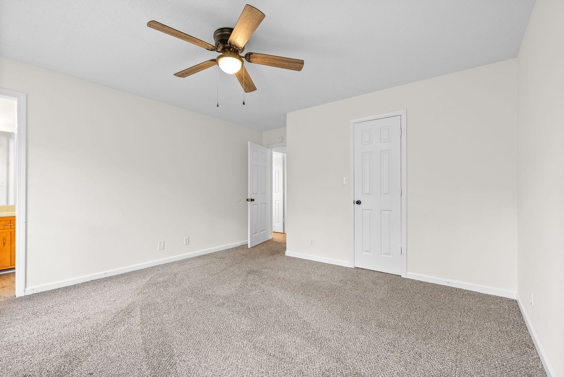 761 Spees Dr, Clarksville, TN 37042 761 Spees Dr, Clarksville, TN 37042