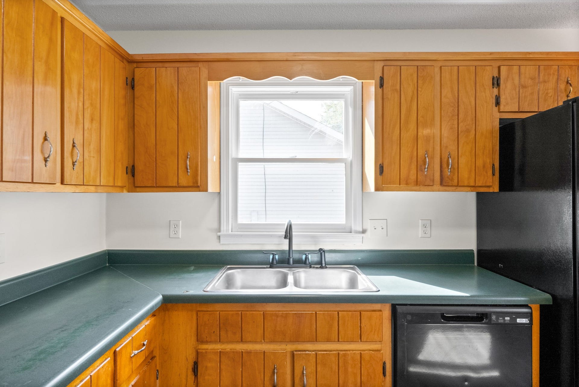 761 Spees Dr, Clarksville, TN 37042 761 Spees Dr, Clarksville, TN 37042
