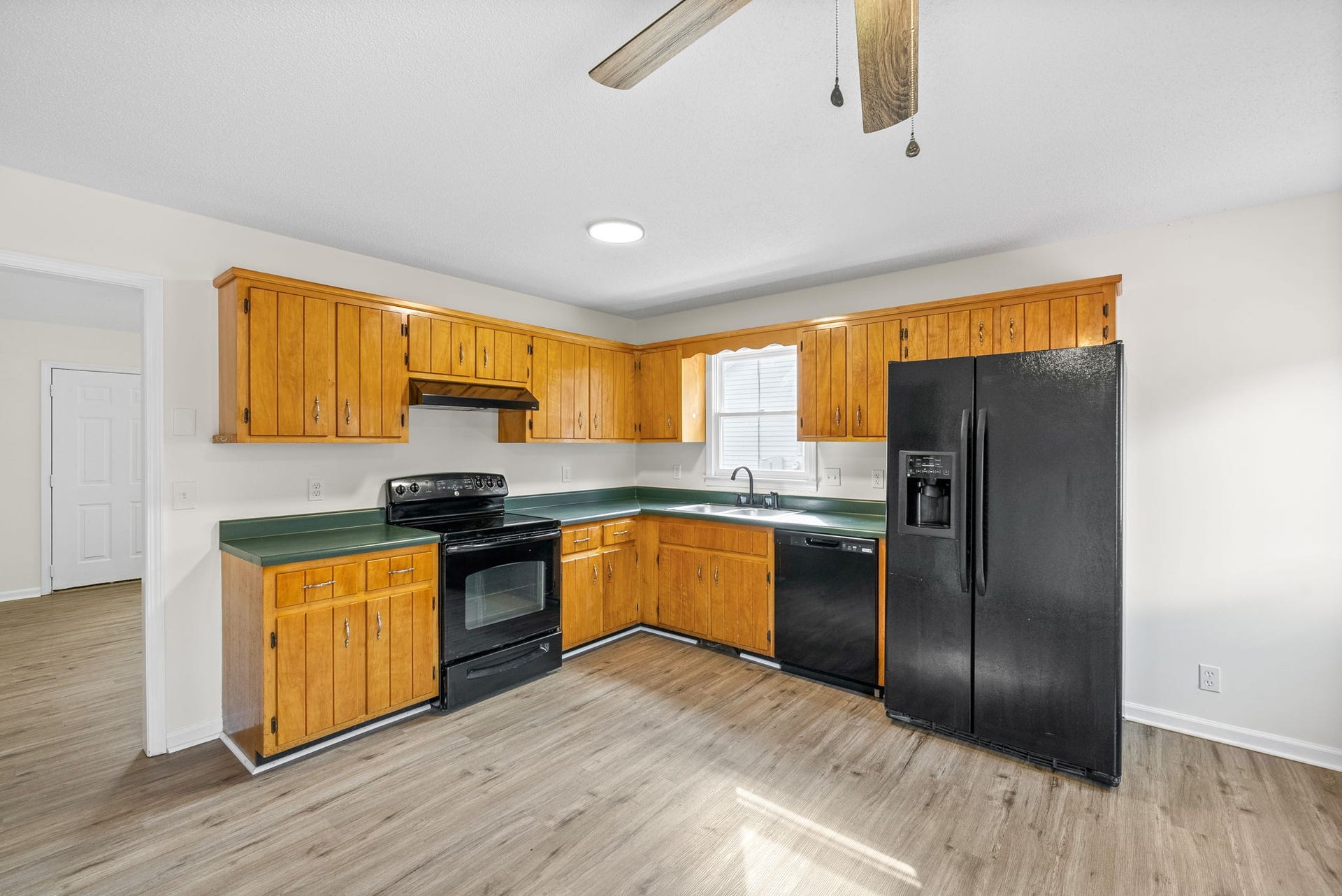 761 Spees Dr, Clarksville, TN 37042 761 Spees Dr, Clarksville, TN 37042