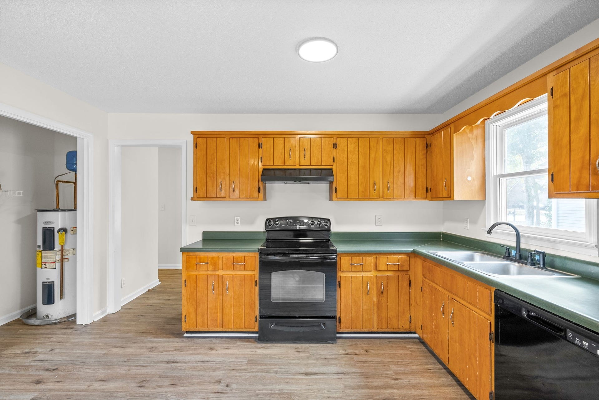 761 Spees Dr, Clarksville, TN 37042 761 Spees Dr, Clarksville, TN 37042