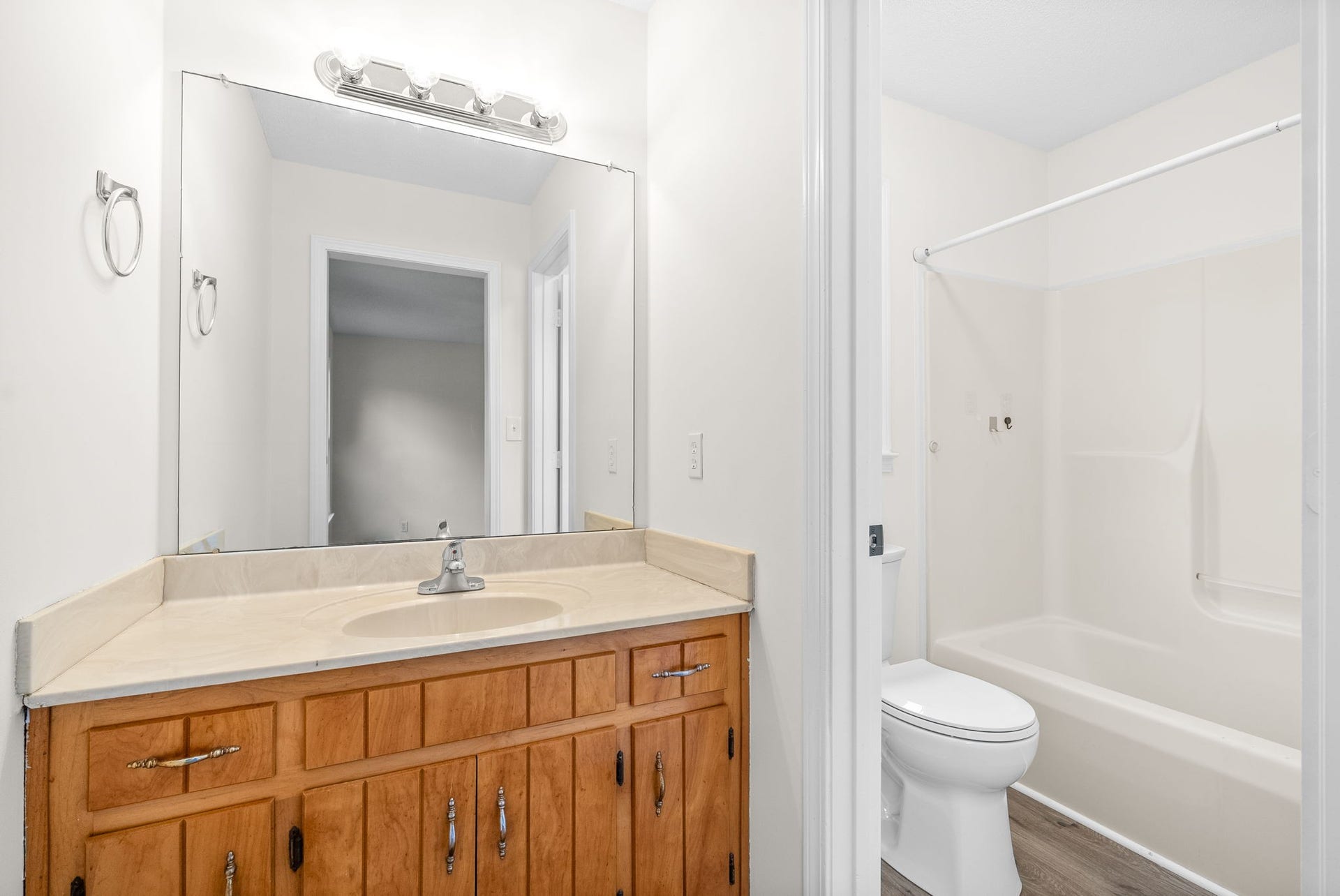 761 Spees Dr, Clarksville, TN 37042 761 Spees Dr, Clarksville, TN 37042