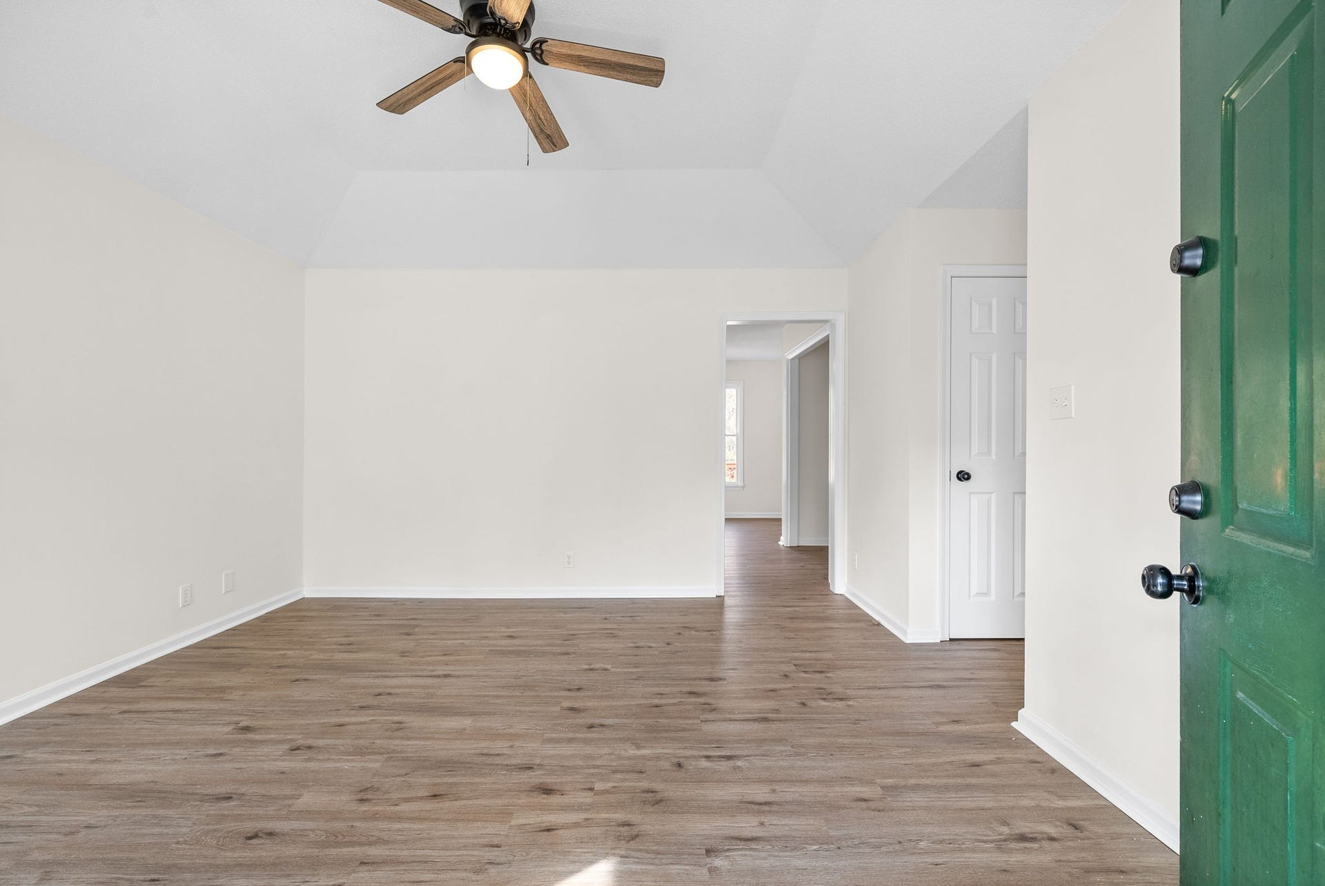 761 Spees Dr, Clarksville, TN 37042 761 Spees Dr, Clarksville, TN 37042