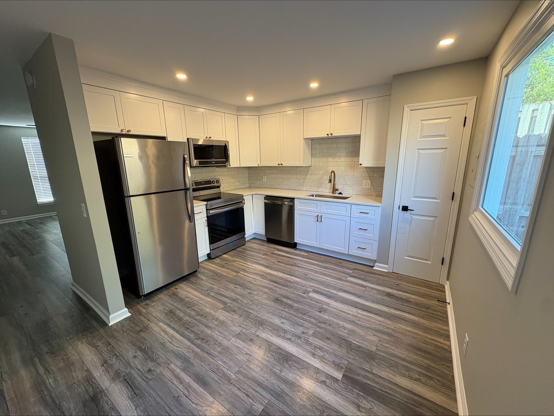 200 N Royal Oaks Blvd, #J1, Franklin, TN 37067 200 N Royal Oaks Blvd, #J1, Franklin, TN 37067