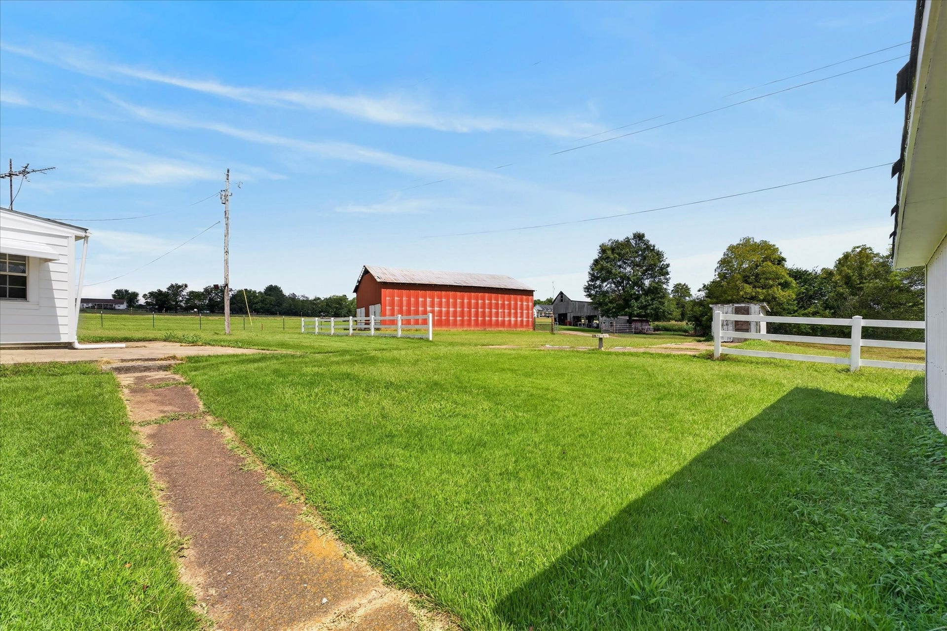 3252 Marthas Chapel Rd, Cunningham, TN 37052 3252 Marthas Chapel Rd, Cunningham, TN 37052