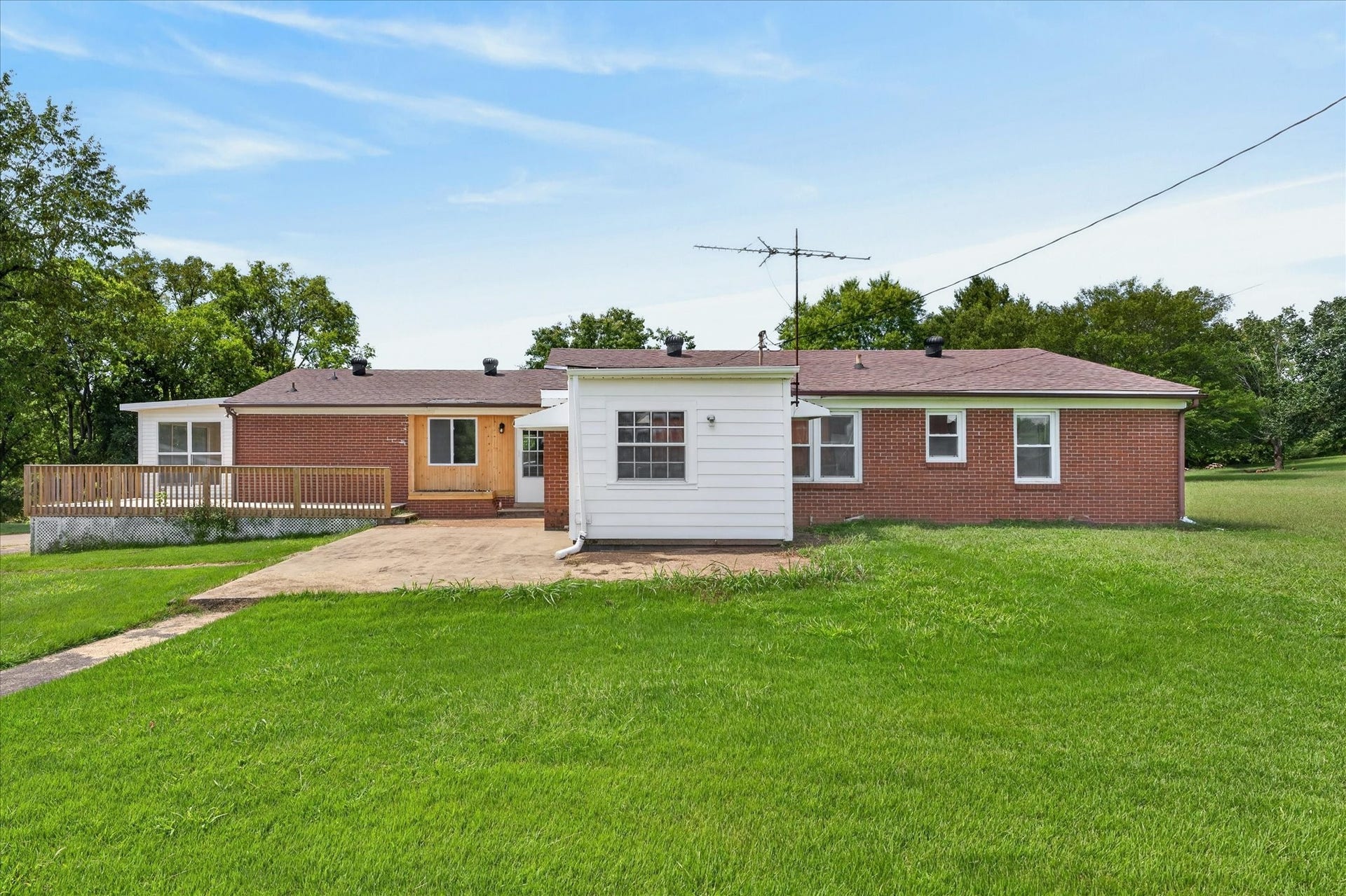 3252 Marthas Chapel Rd, Cunningham, TN 37052 3252 Marthas Chapel Rd, Cunningham, TN 37052