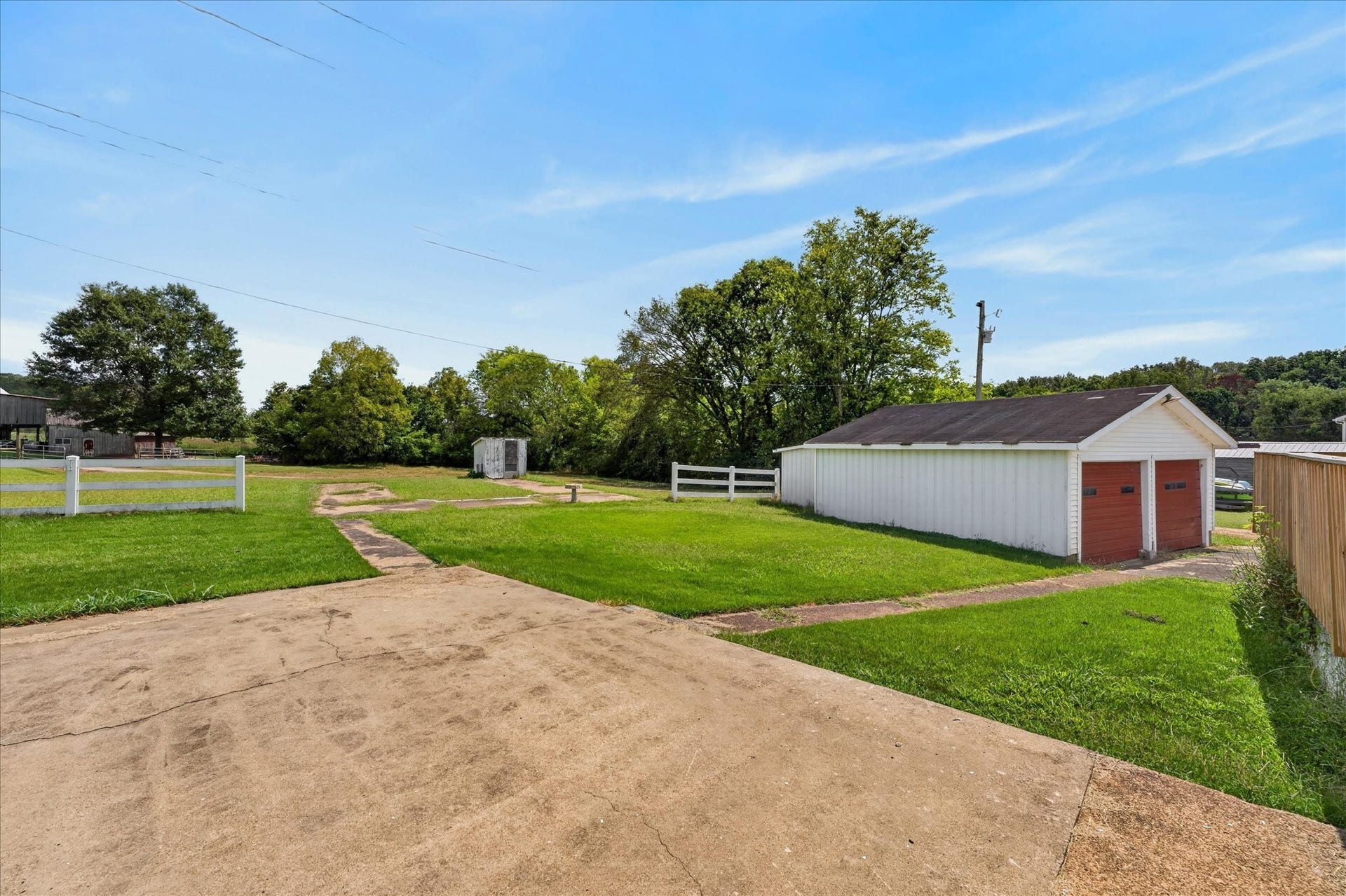 3252 Marthas Chapel Rd, Cunningham, TN 37052 3252 Marthas Chapel Rd, Cunningham, TN 37052