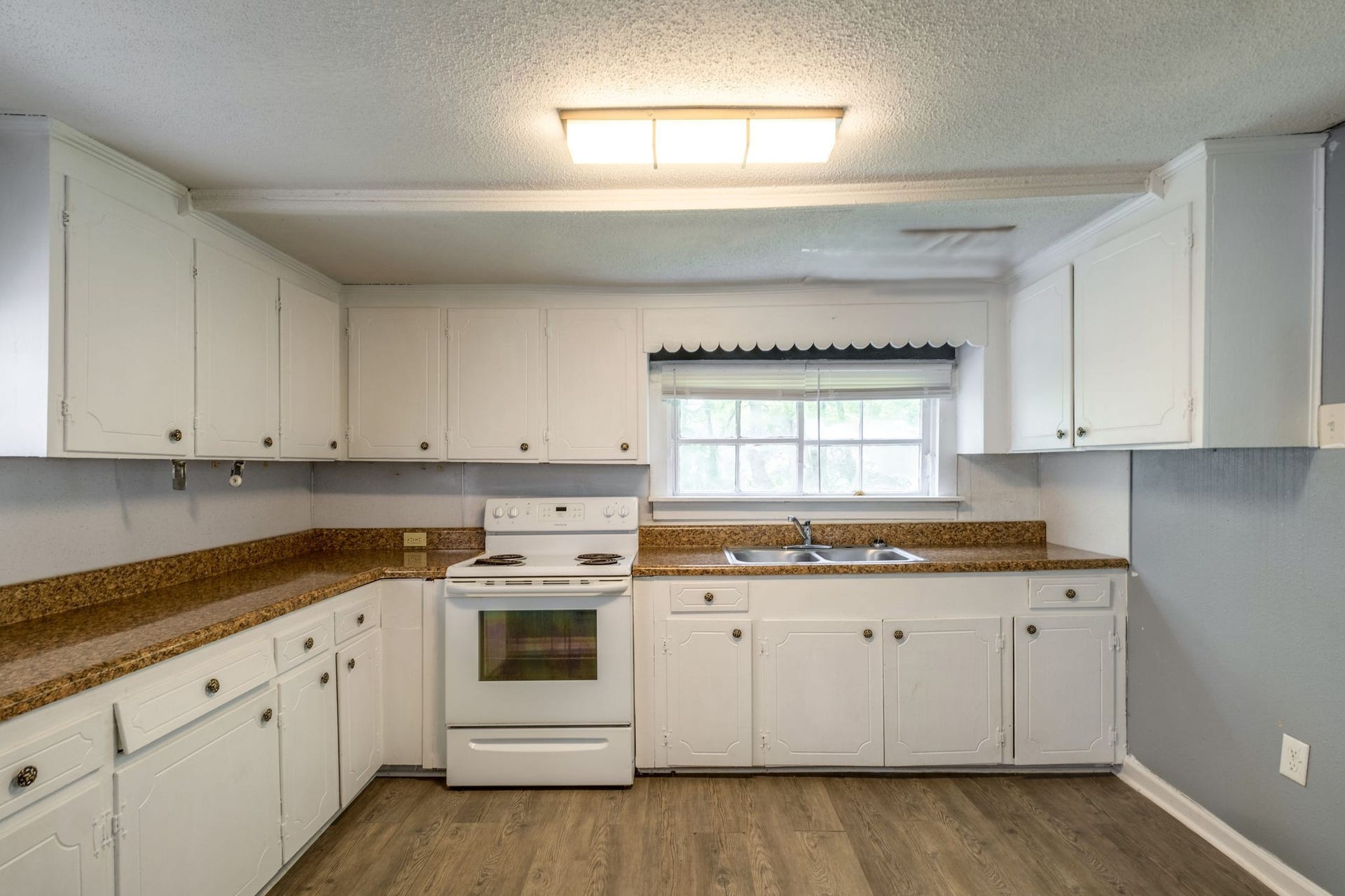 115 Union St, Mount Pleasant, TN 38474 115 Union St, Mount Pleasant, TN 38474