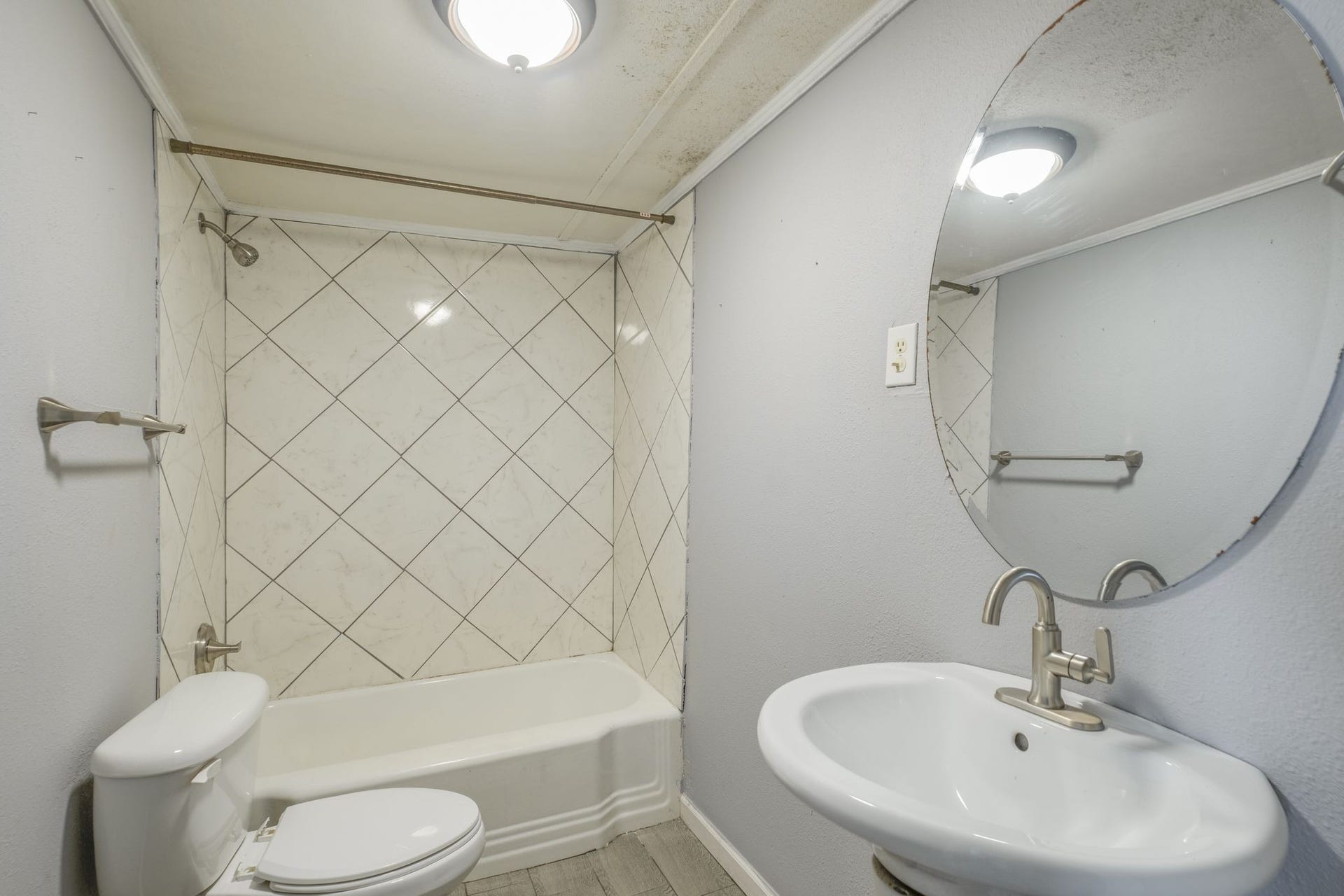 115 Union St, Mount Pleasant, TN 38474 115 Union St, Mount Pleasant, TN 38474