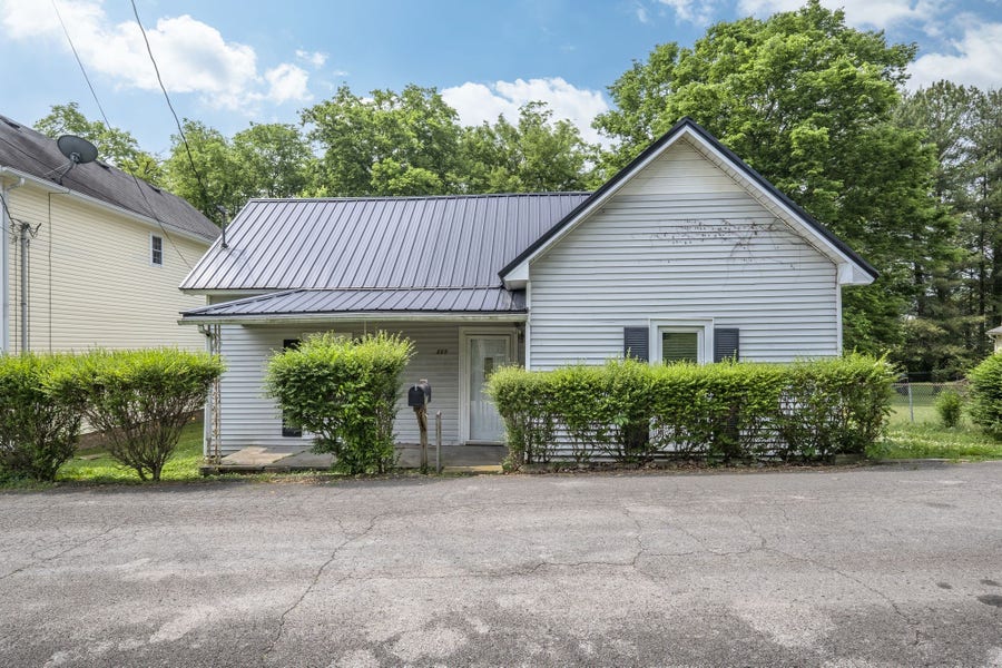 Property photo for 115 Union St, Mount Pleasant, TN