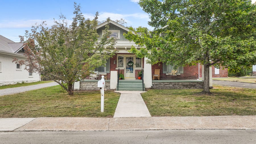 Property photo for 616 N Jefferson St, Shelbyville, TN
