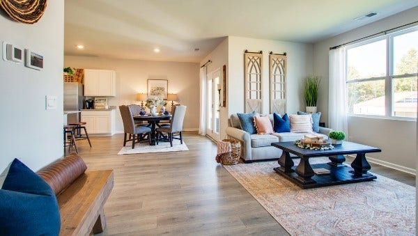 162 Olivia Cir, Chapel Hill, TN 37034 Covered back porch off Breakfast Nook overlooks beautifully manicured pond