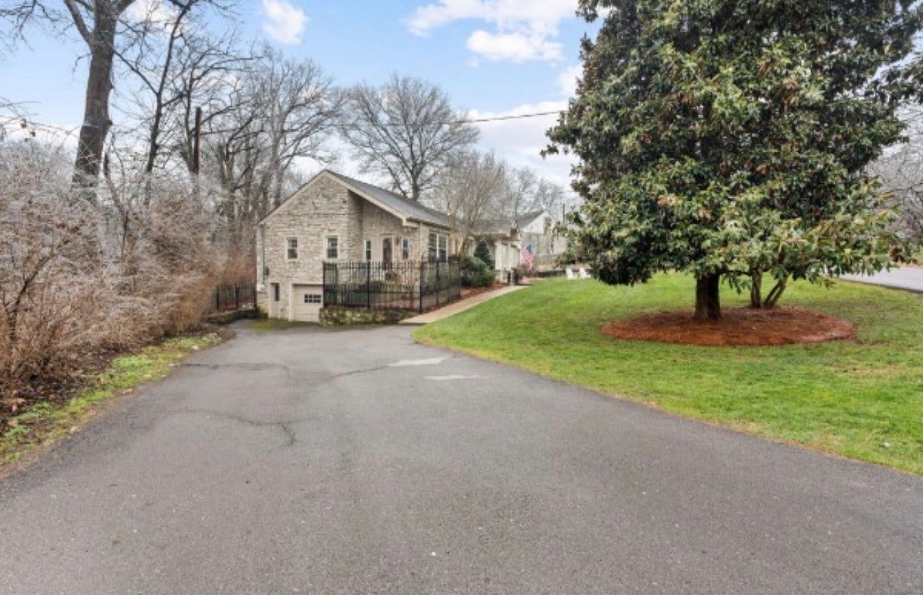3724 Woodmont Ln, Nashville, TN 37215 3724 Woodmont Ln, Nashville, TN 37215