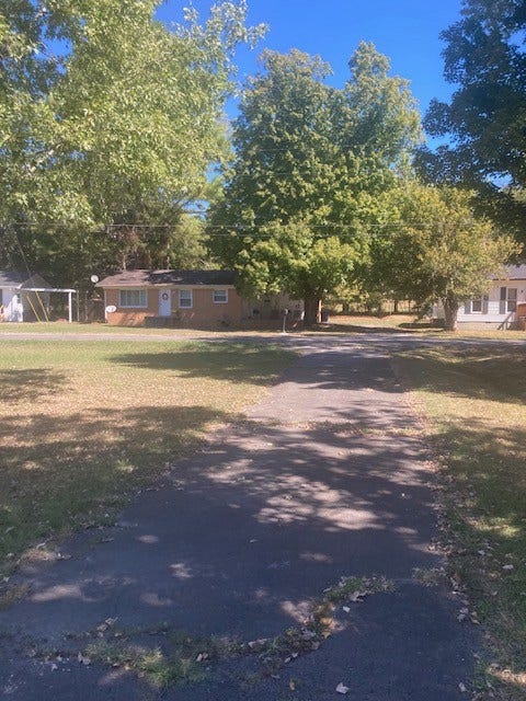 131 Meadowbrook Dr, Woodbury, TN 37190